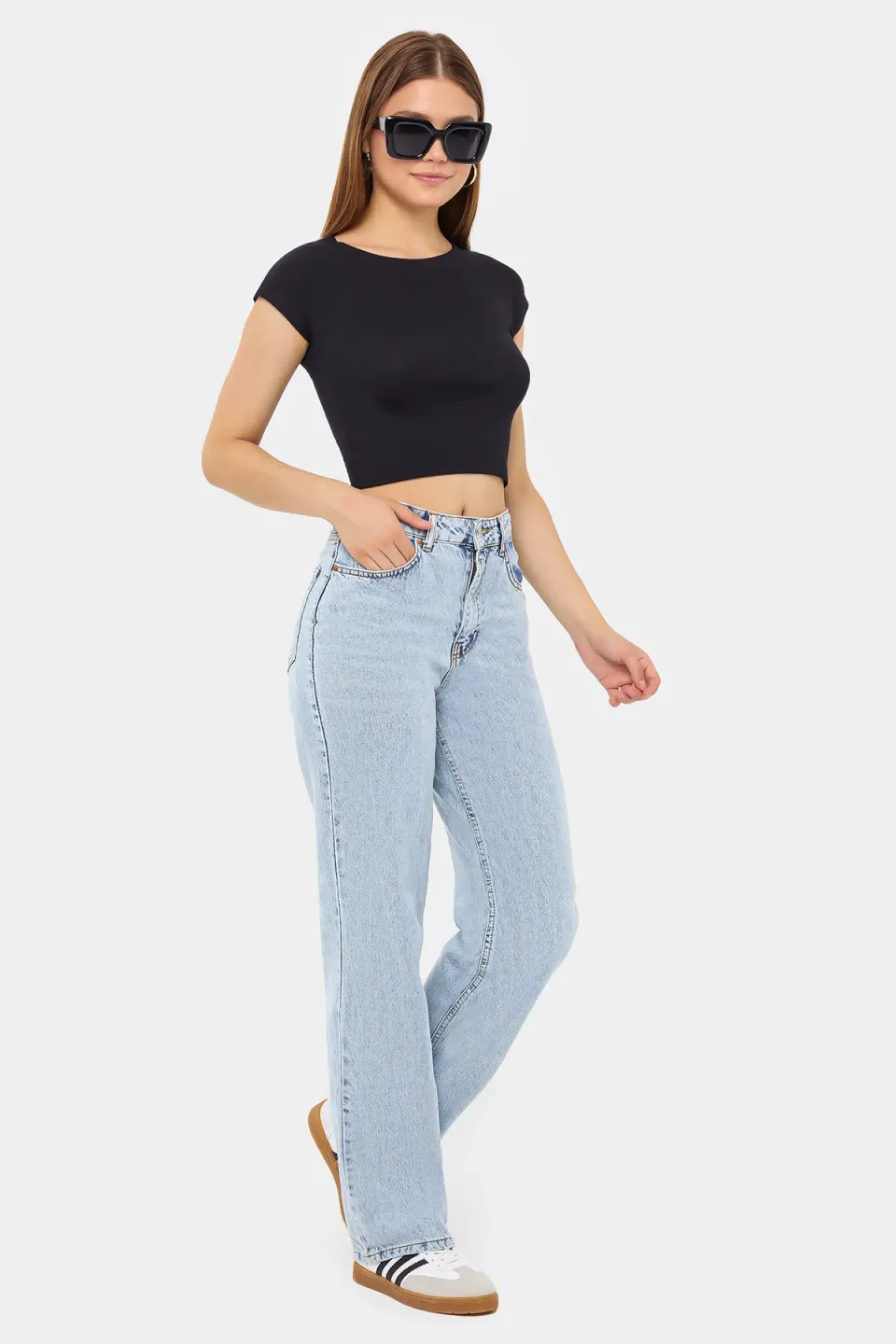 Basic Round Neck Short Sleeve Cropped Top