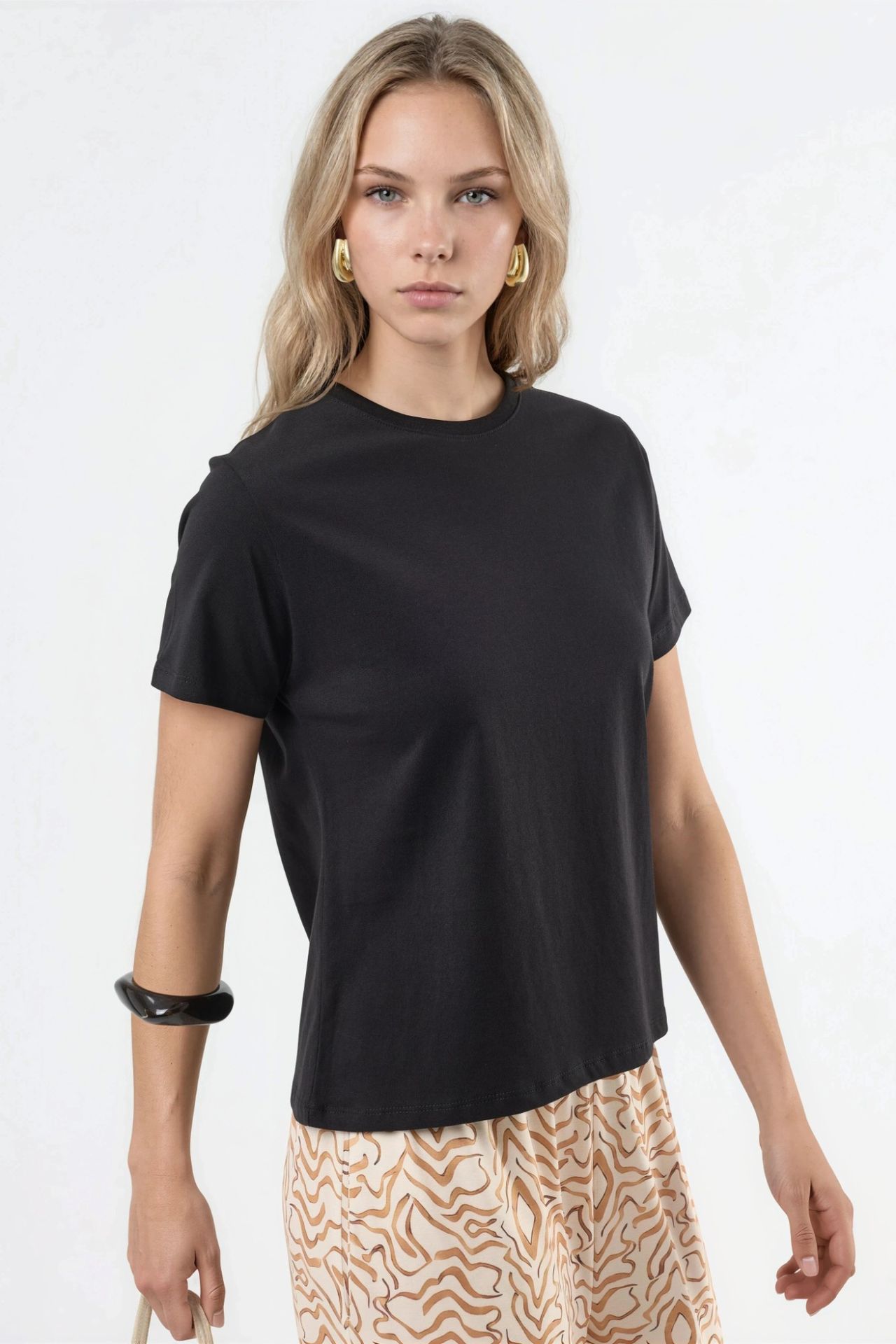 BUSEM Plain Crew Neck Cotton T-Shirt 2