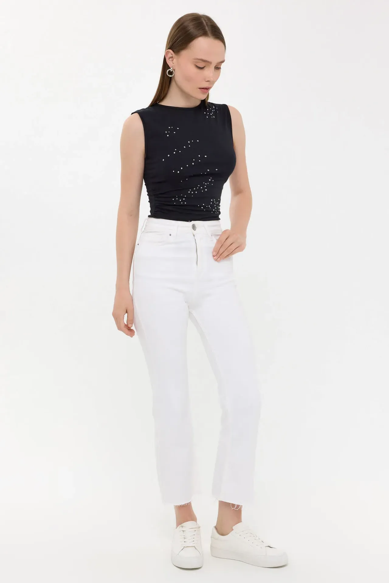 Sleeveless Cotton Round-Neck Diamante Top