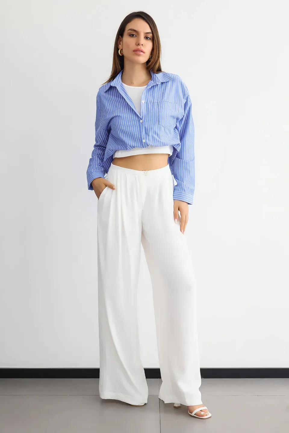Relaxed Long Sleeve Cropped Shirt with Stripes