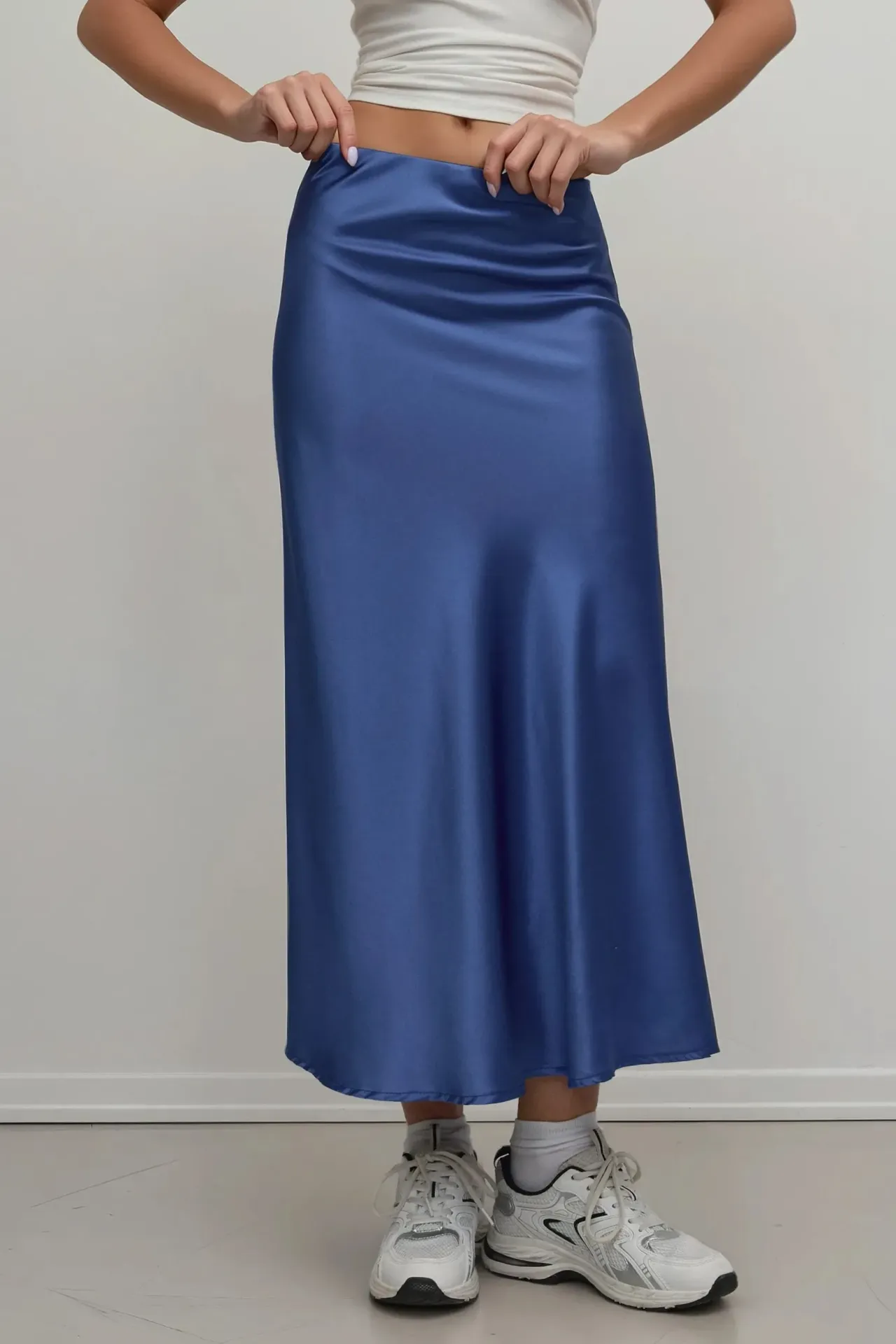 High-Waist Satin Midi Skirt 1
