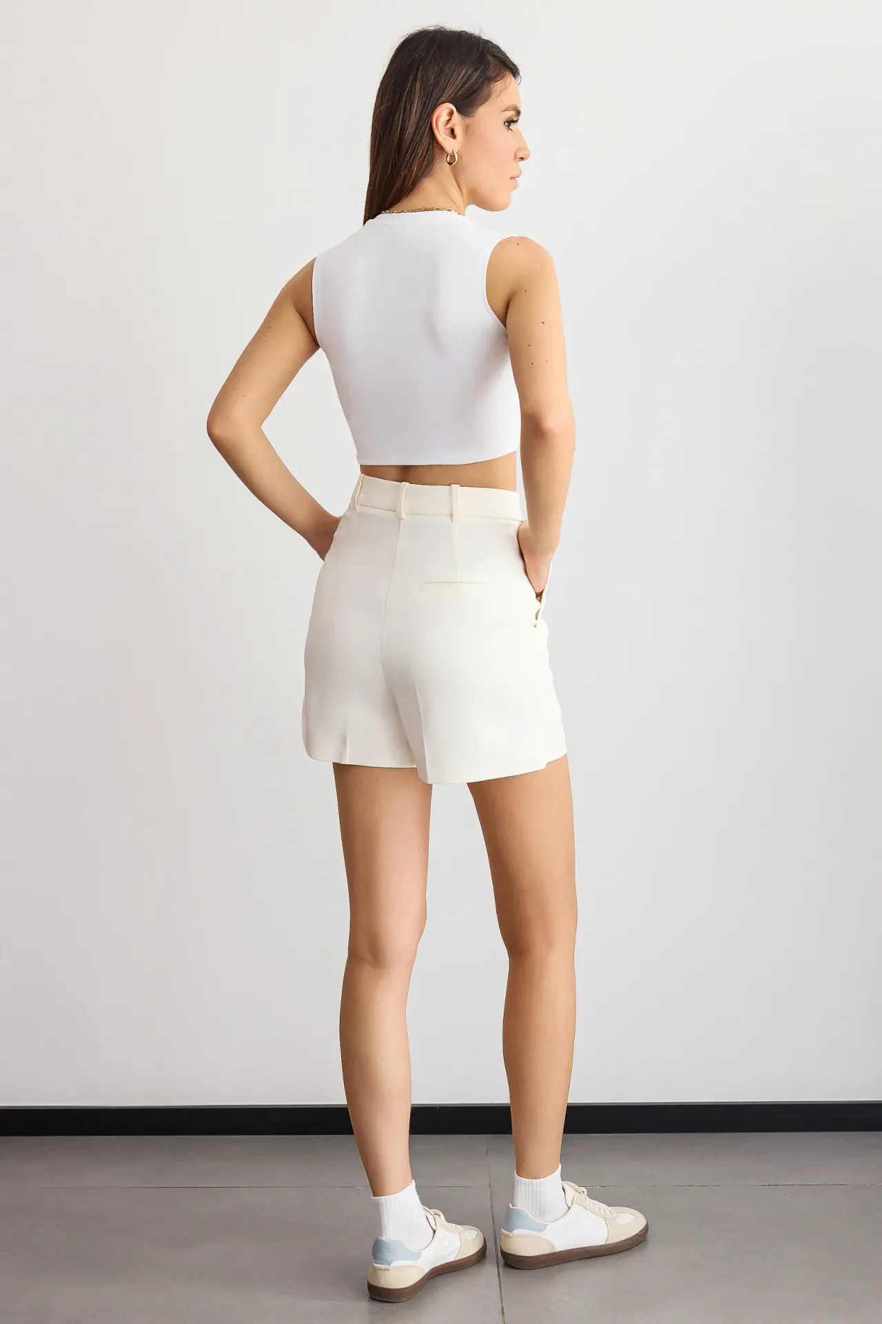 Round Neck Sleeveless Cotton Camisole Tank Top