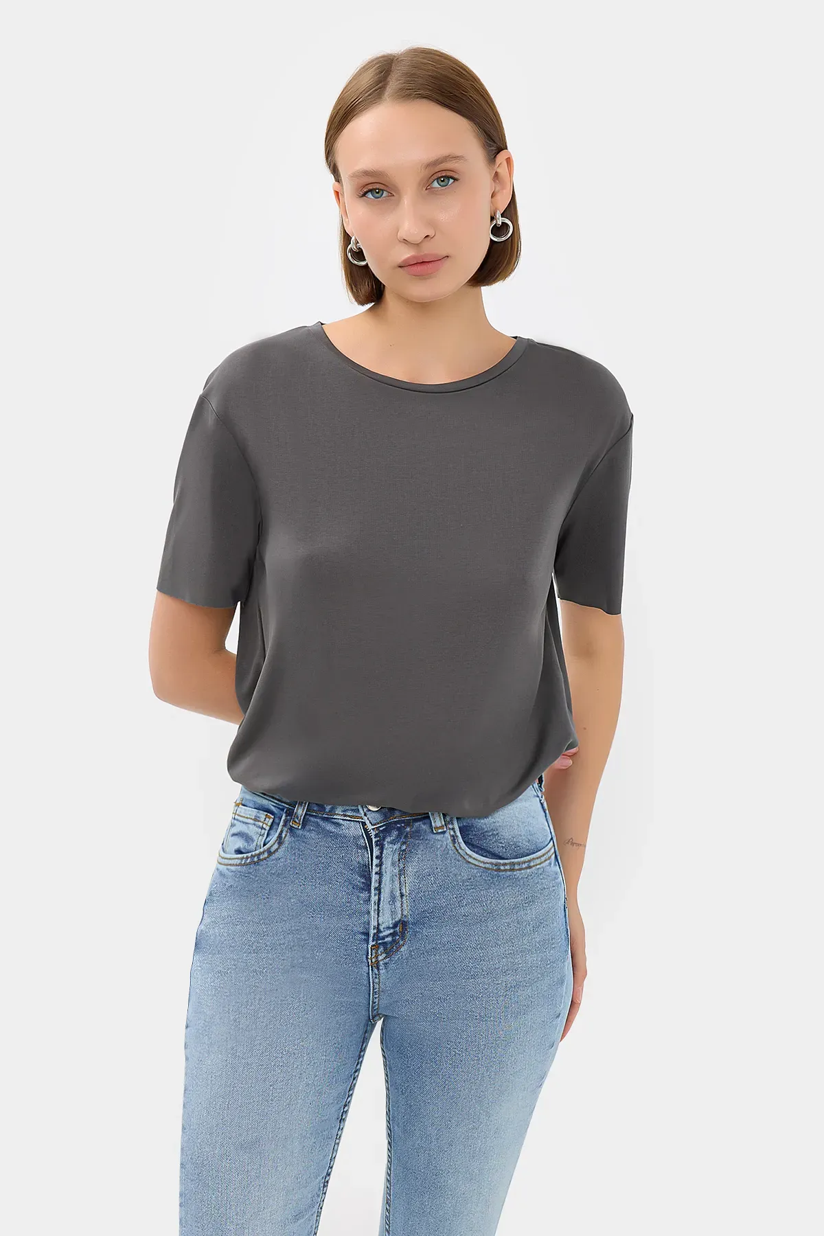 Basic Yuvarlak Yaka Kısa Kollu T-Shirt 1
