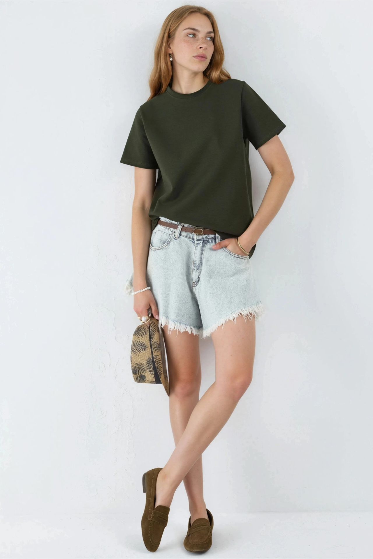 BUSEM Plain Crew Neck T-Shirt 4