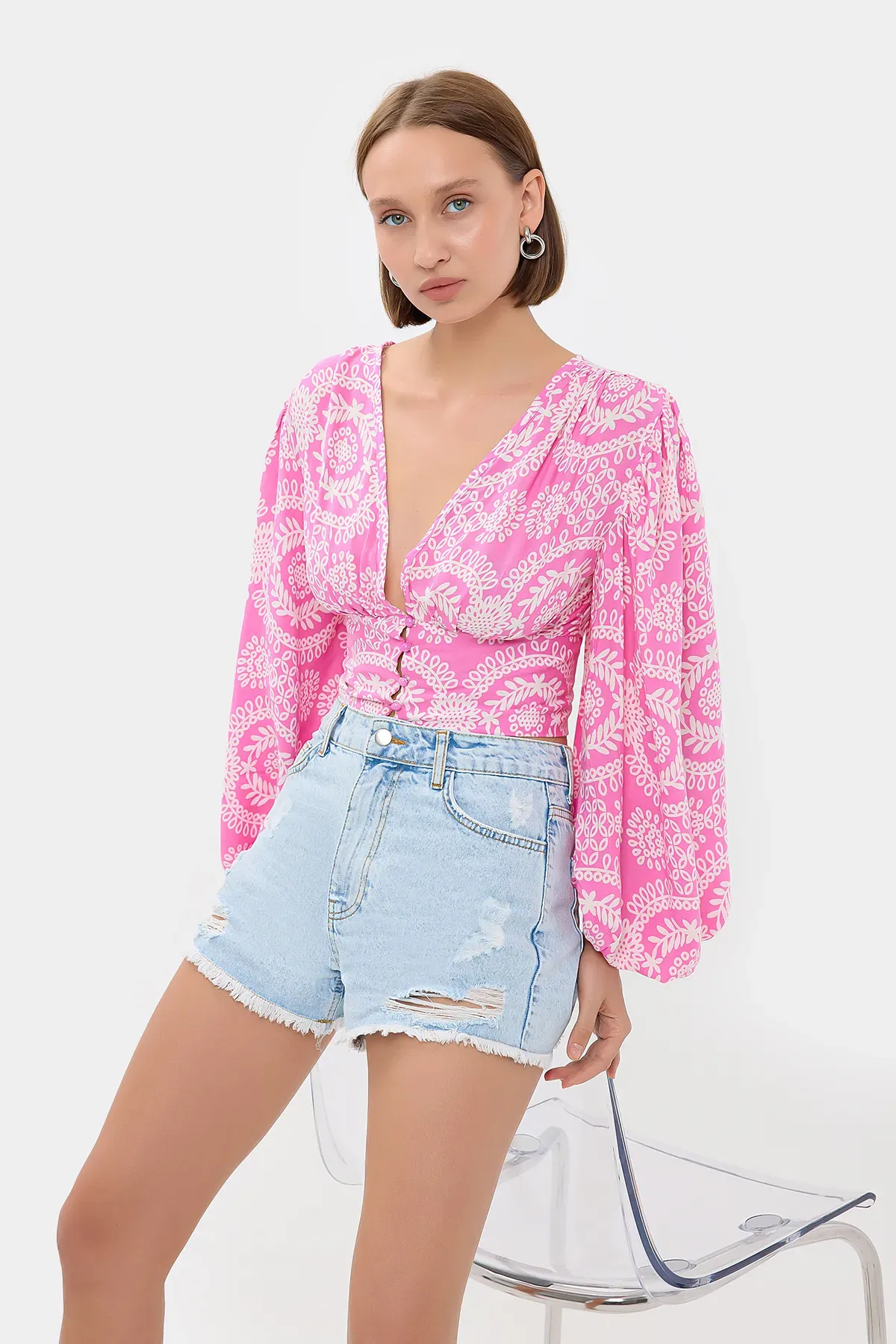 Soyut V Yaka Balon Kollu Bohem Crop Top 1