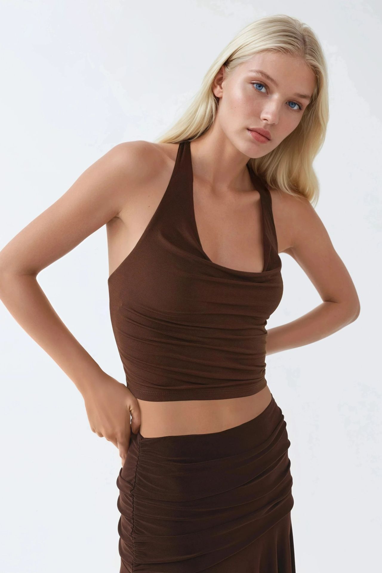BUSEM Halter Neck Slim Fit Crop Blouse 1