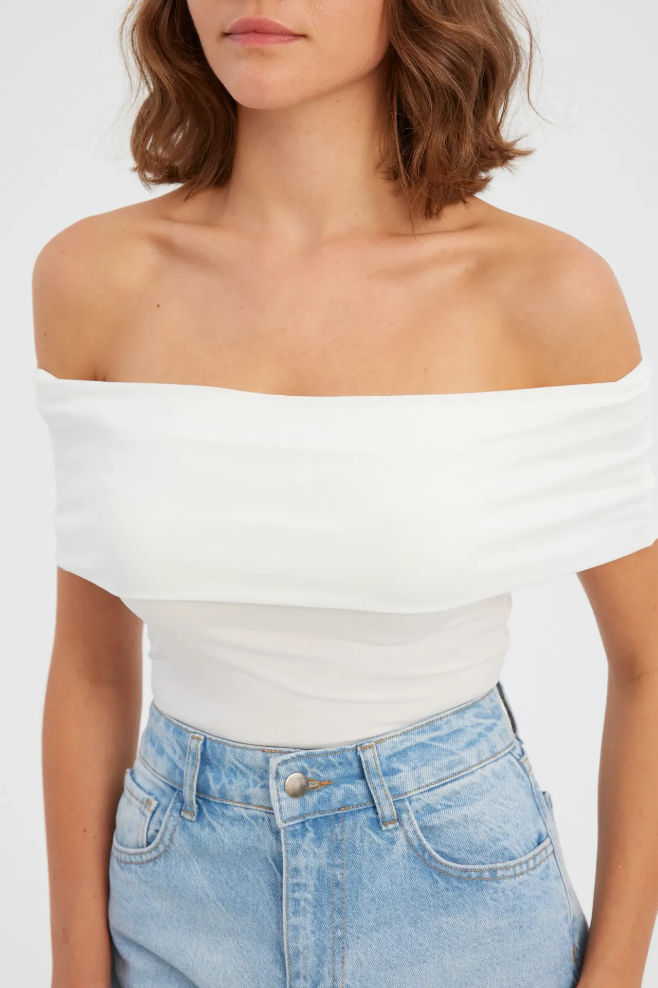 Off-Shoulder Ruched Bodycon Crop Top
