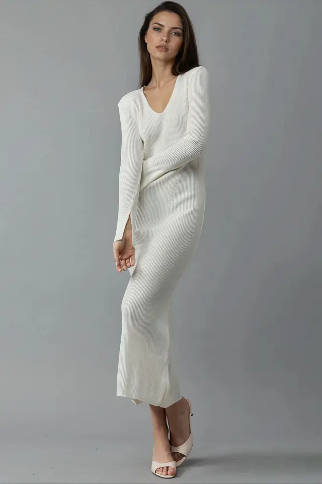 MY FASHION V-Neck Textured Maxi Knit Dress with Slit