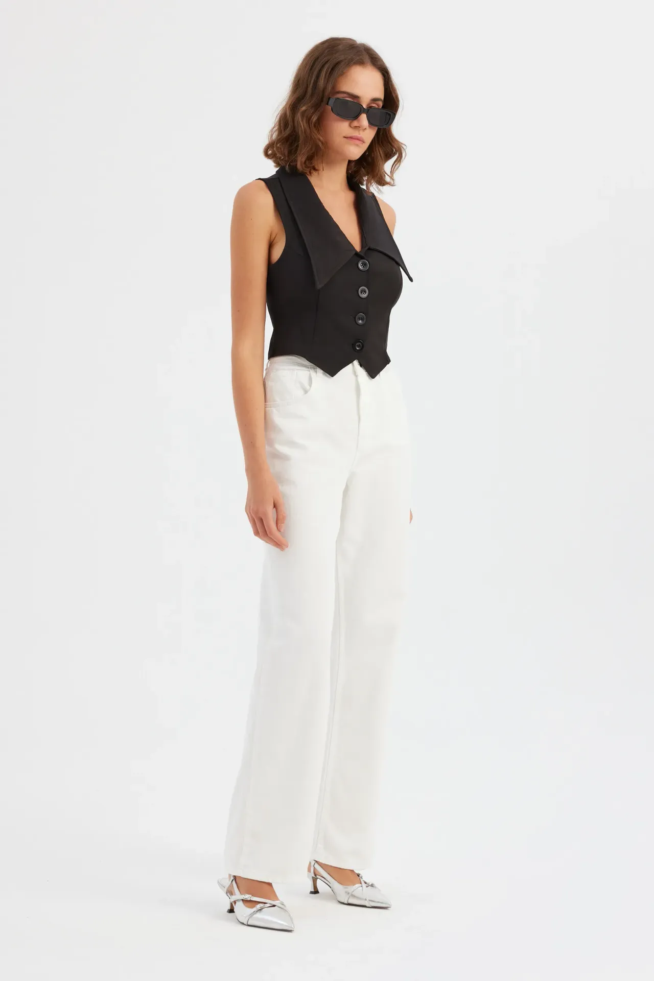 Sleeveless V-Neck Waistcoat with Collar Detail