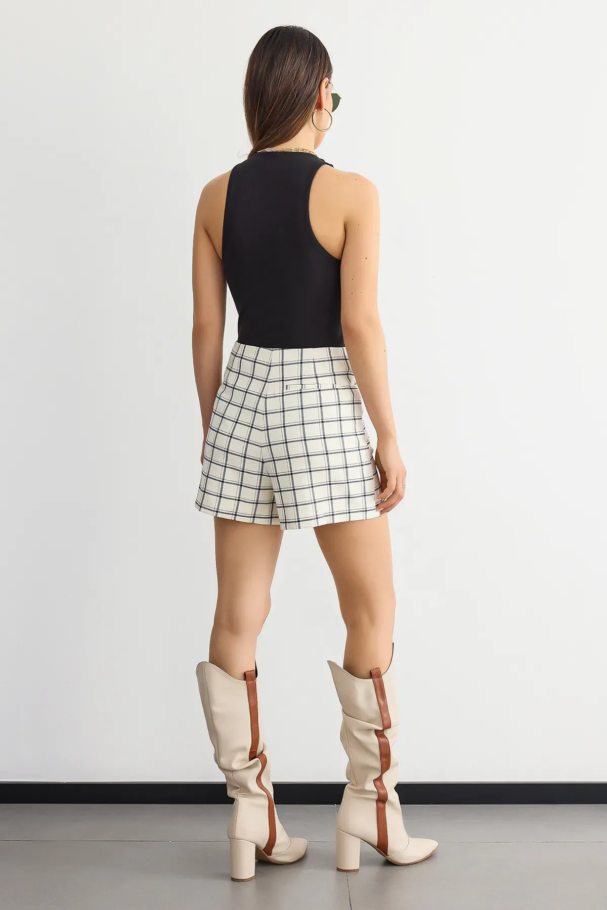 Checked High-Waist Button-Detail Mini Skort 4