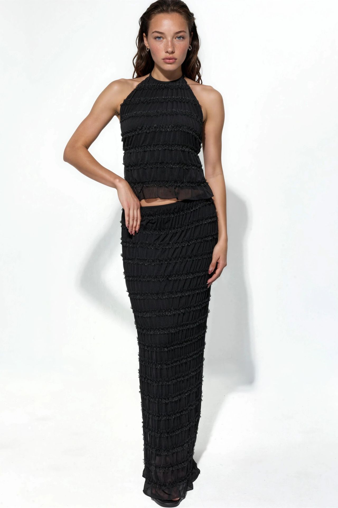 Low-Waist Lace Maxi Skirt 4
