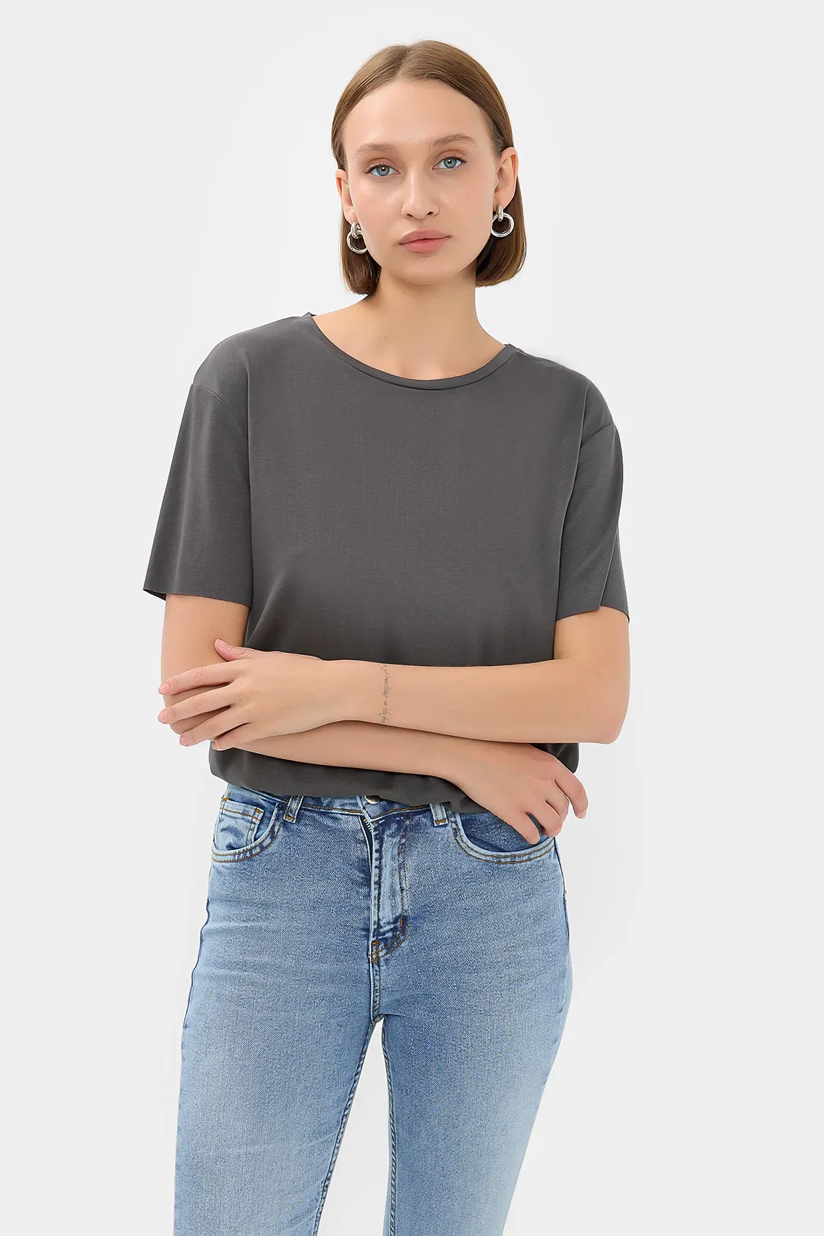 Basic Yuvarlak Yaka Kısa Kollu T-Shirt 3