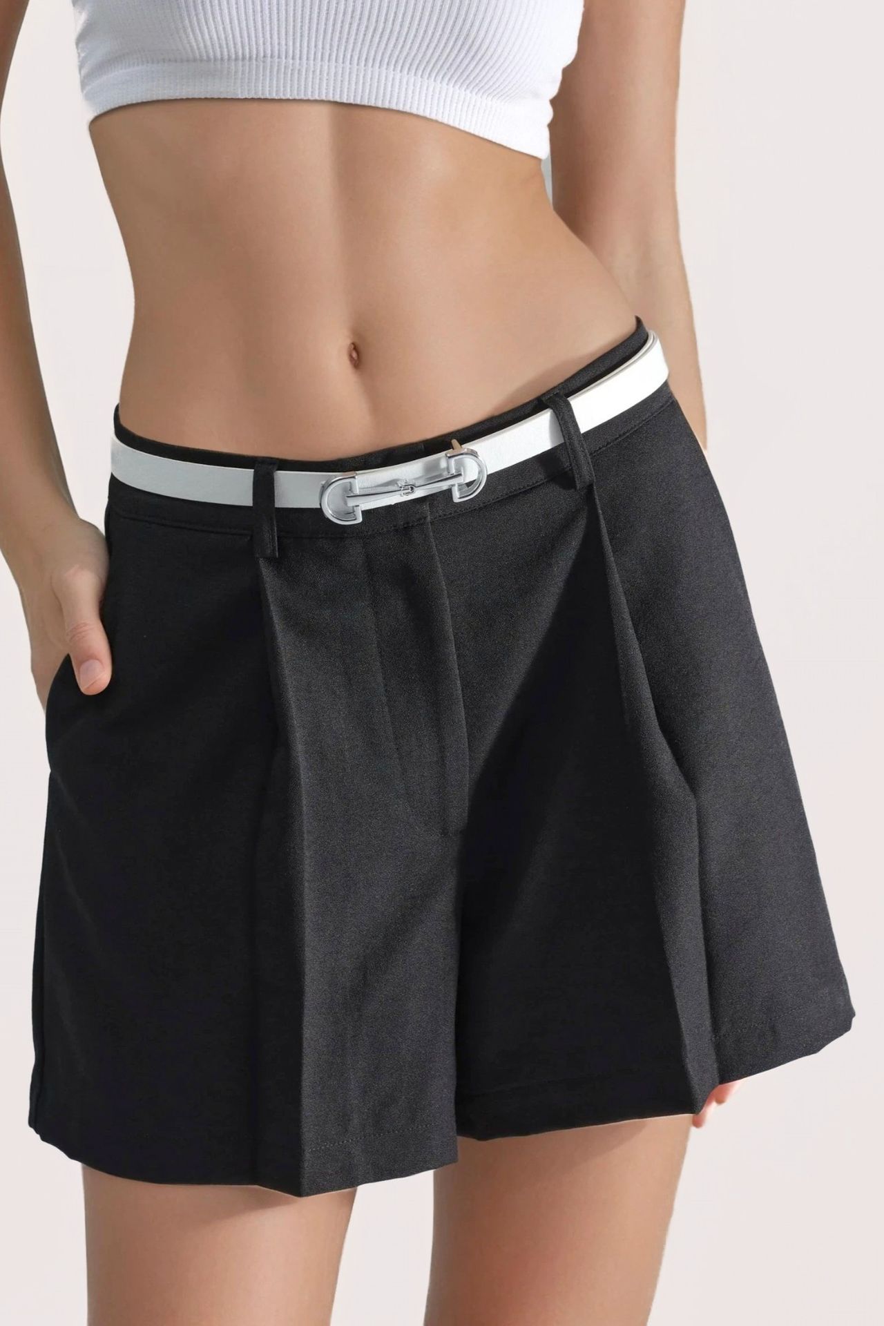 Linen Blended High Waist Pleated Short 4