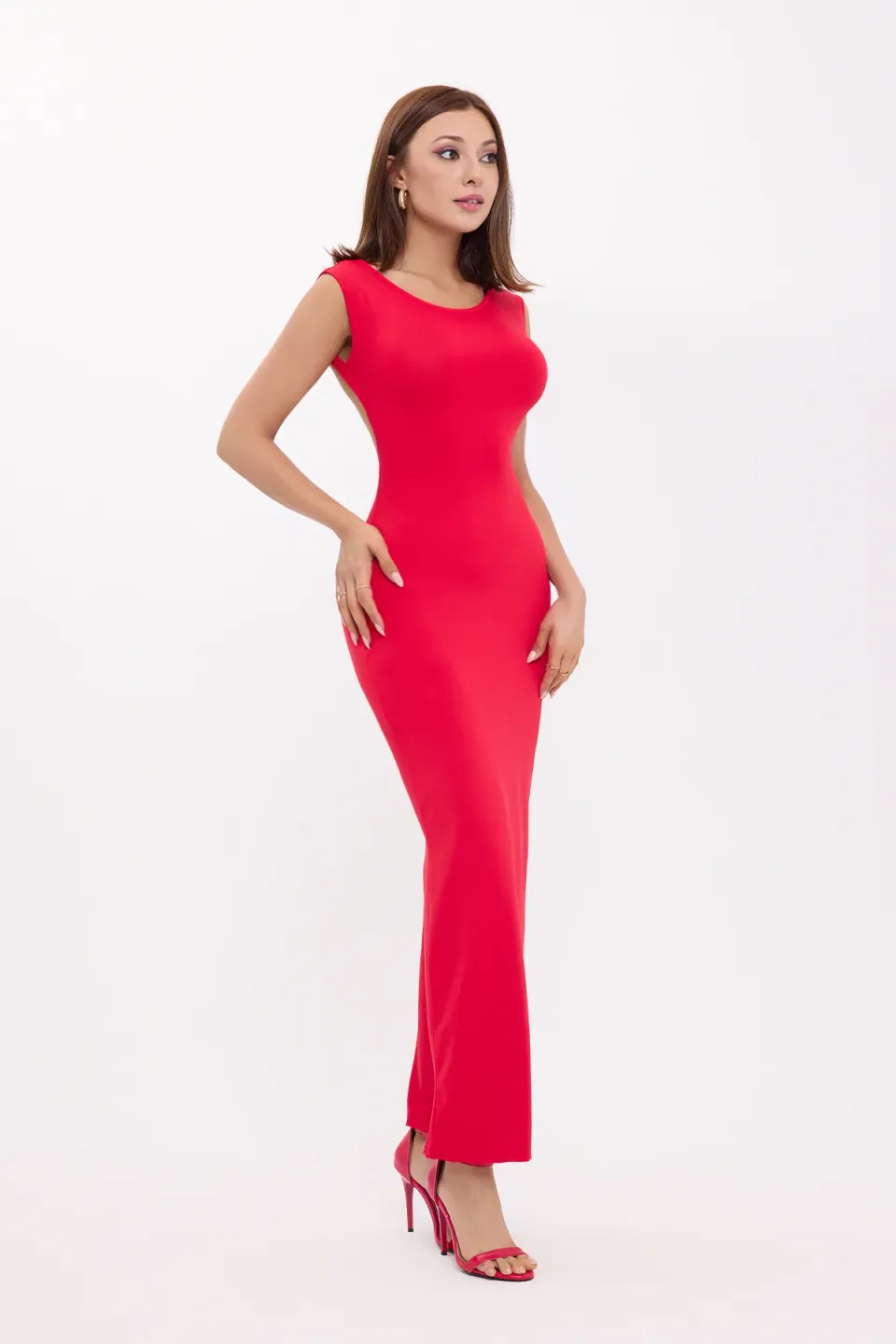 Bodycon Maxi Dress with Round Neck and Backless Detail