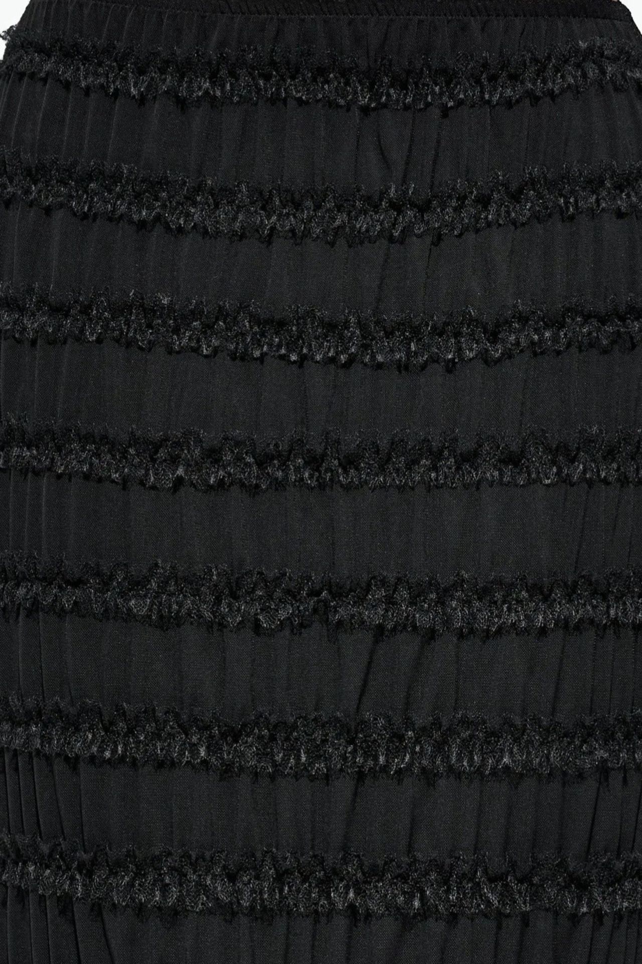 Low-Waist Lace Maxi Skirt 7
