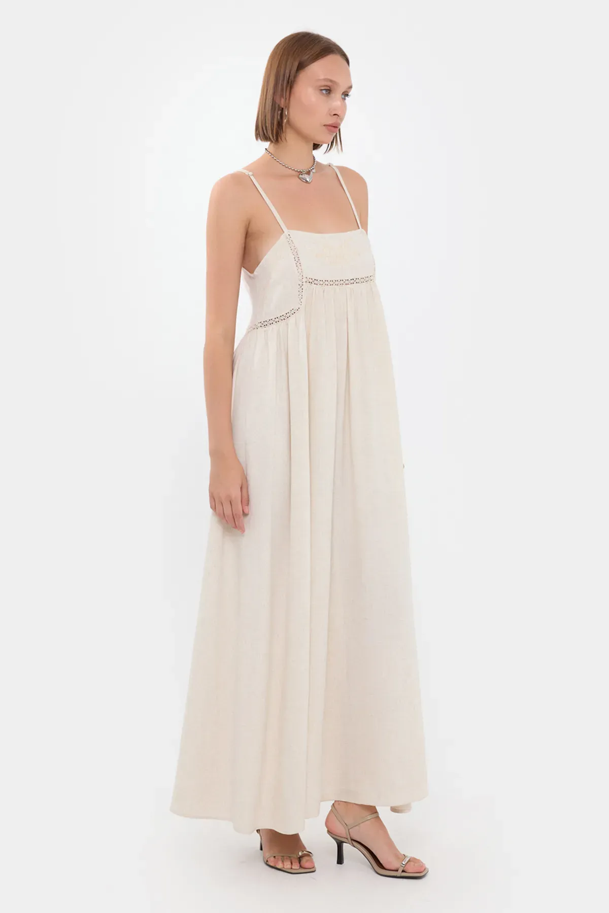 Flowers Embroidered Maxi Dress with Lace Detail 3