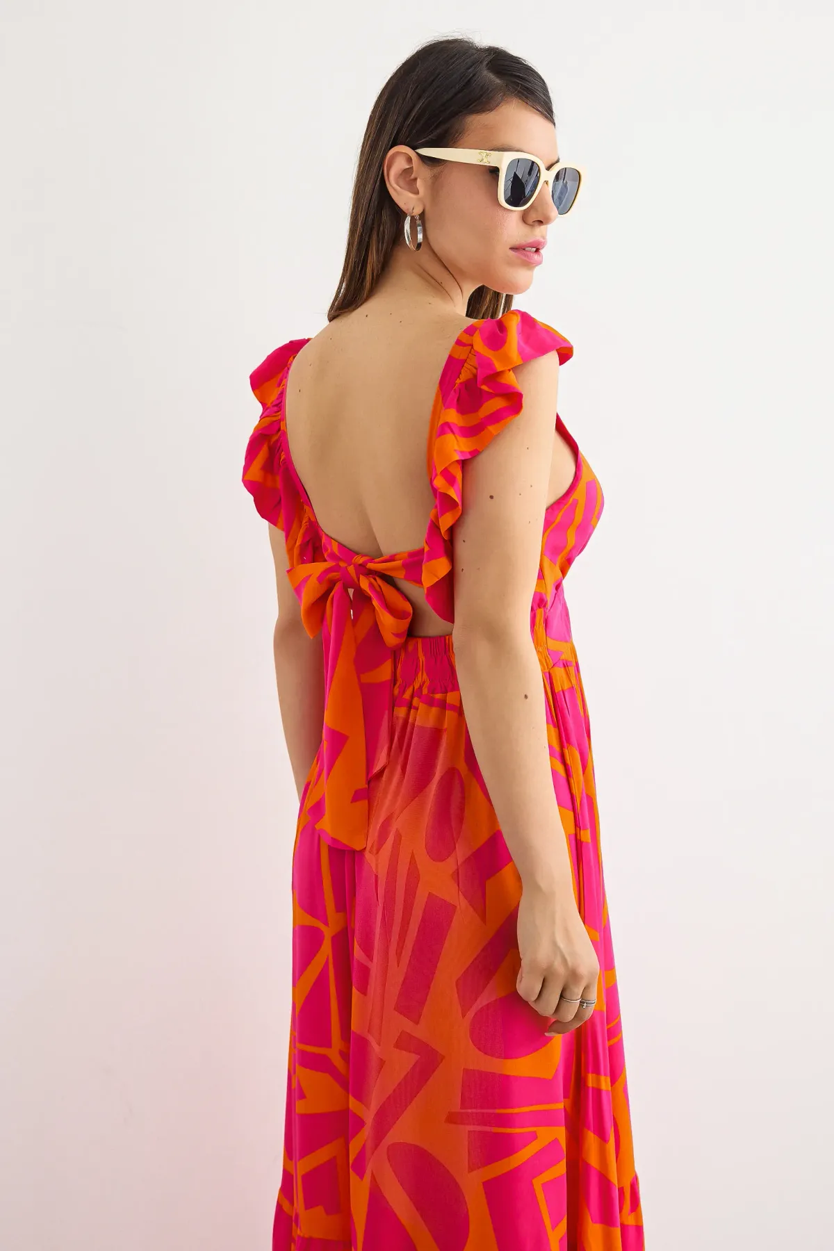 Geometric Tiered Maxi Dress with V-Neck and Back Detail 1