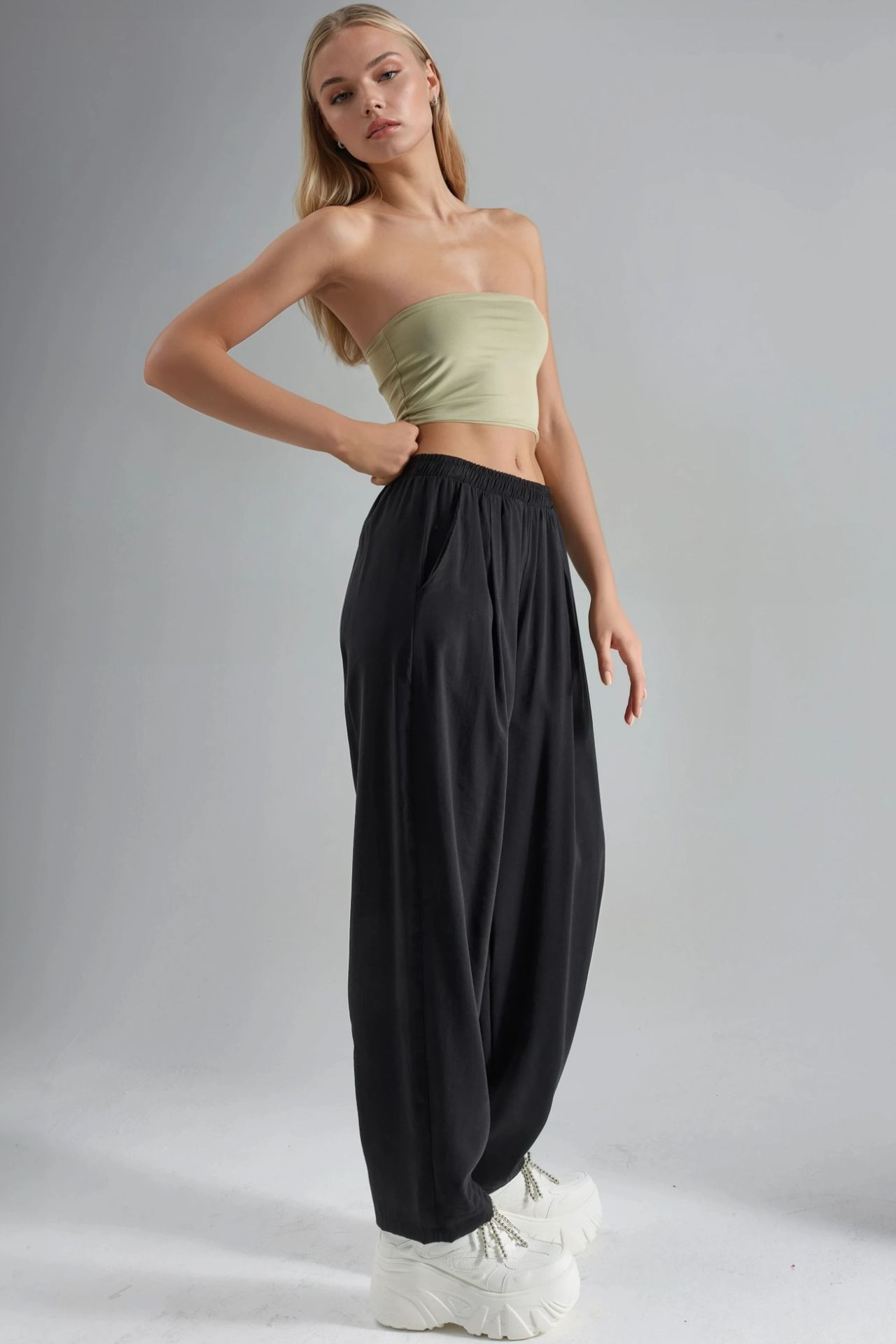 BUSEM Wide Leg Pleated Pants 2
