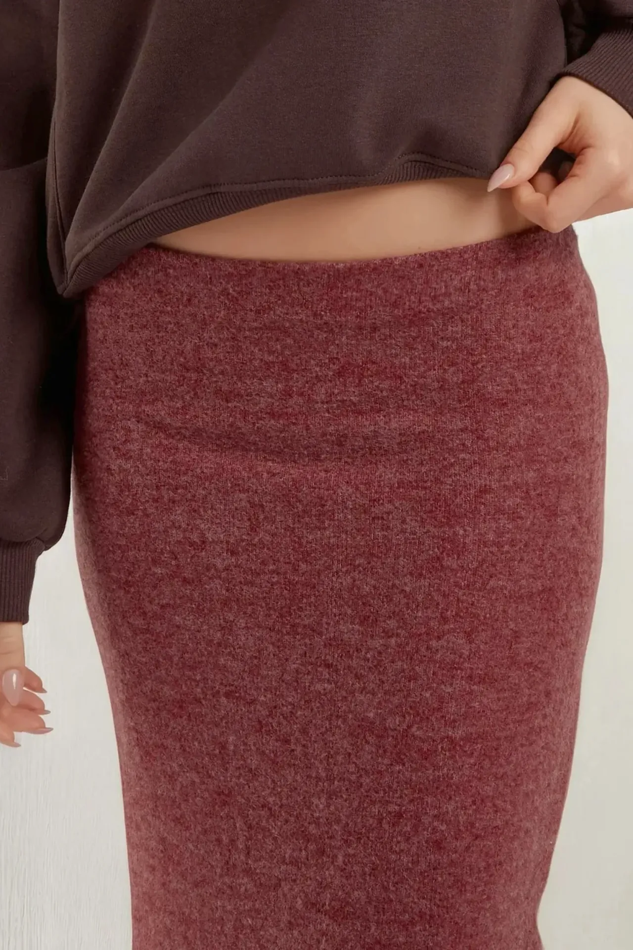 Elastic Waist Soft Textured Skirt with Slit
