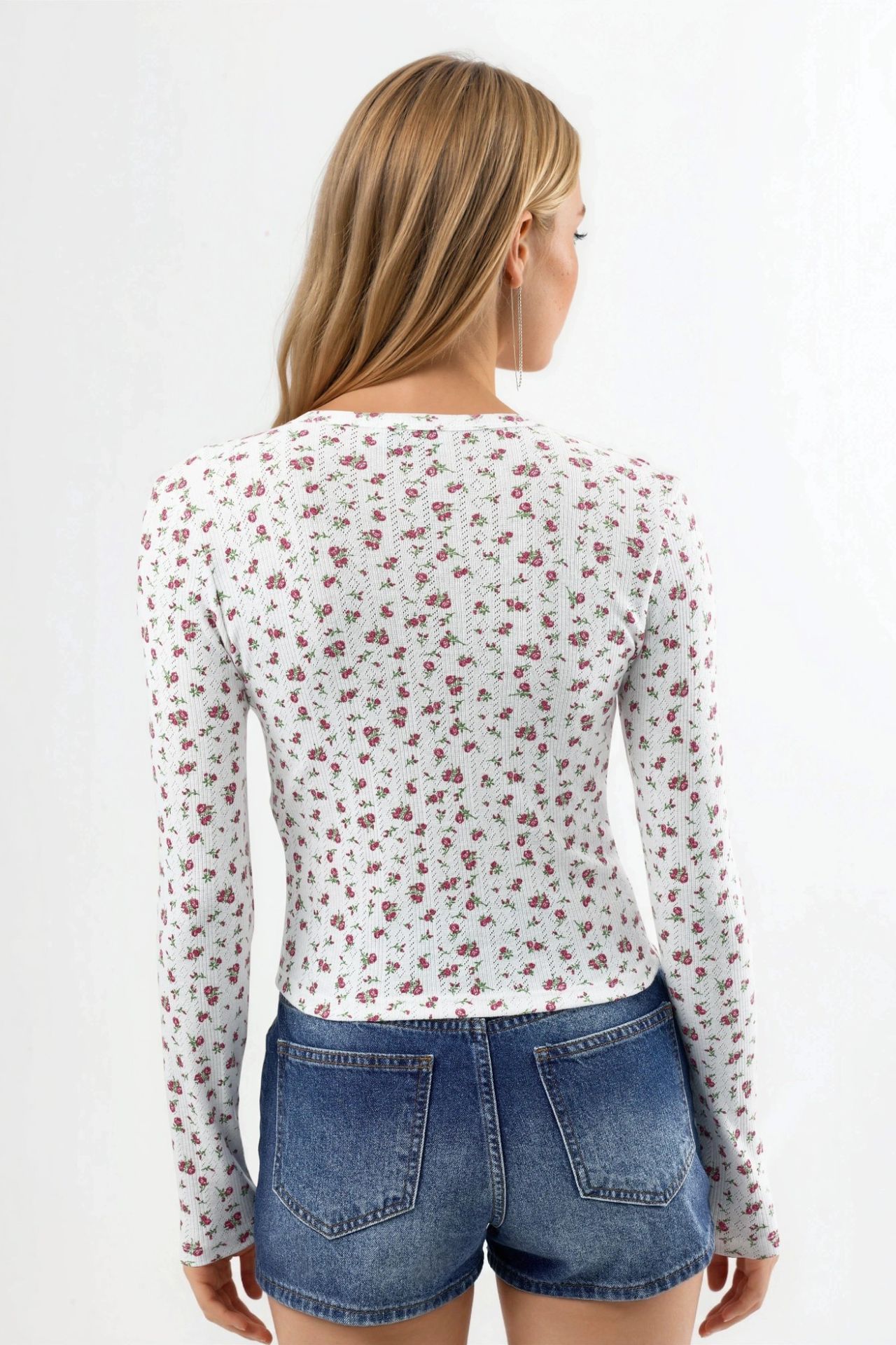 BUSEM Floral Ribbed Crop Blouse with Button Closure 4