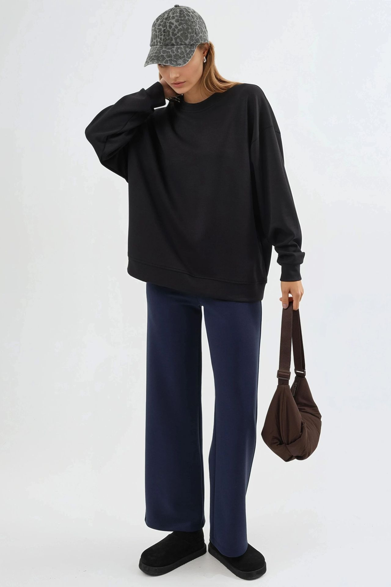 BUSEM Rahat Kesim Bisiklet Yaka Örme Sweatshirt 5