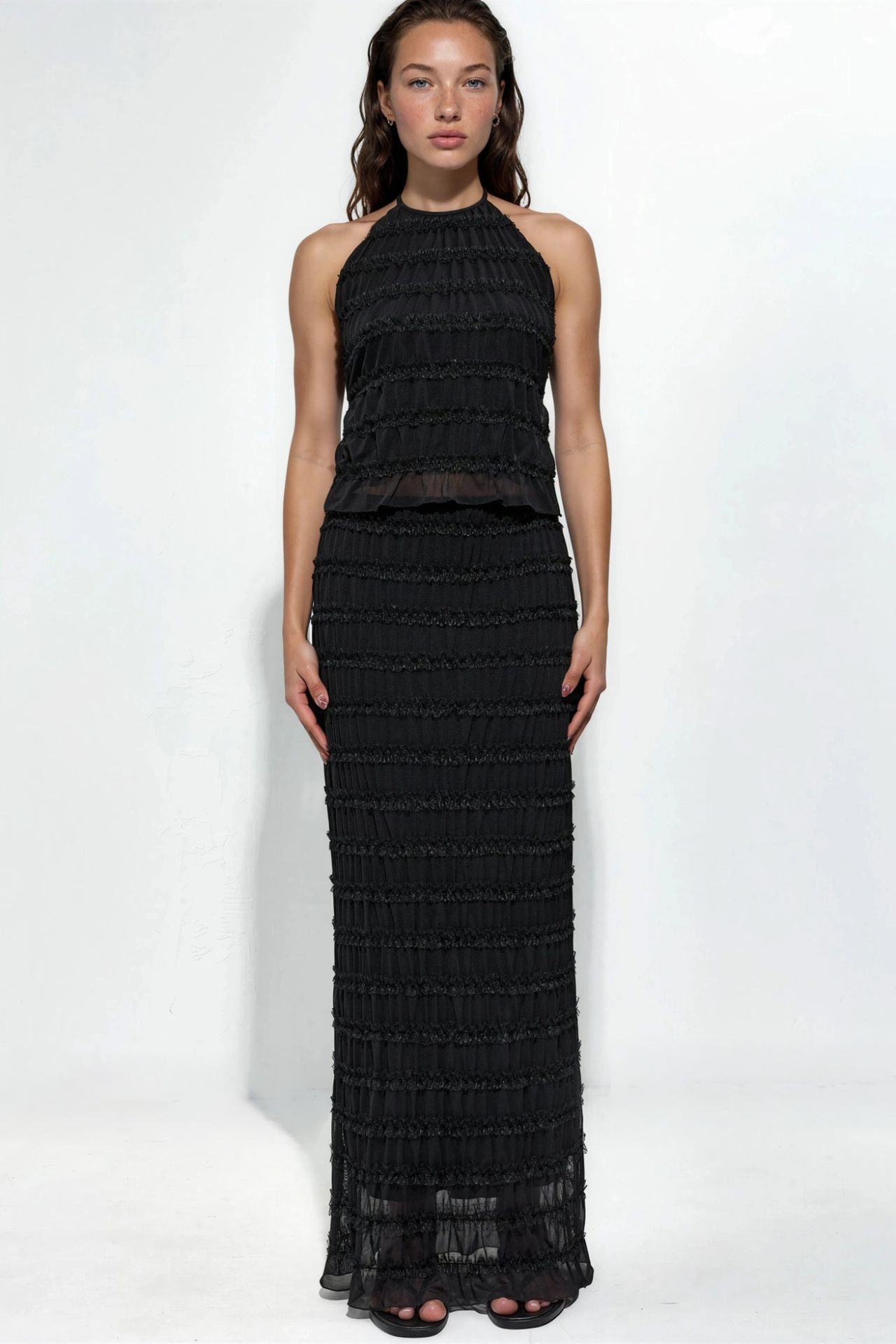 Low-Waist Lace Maxi Skirt 3