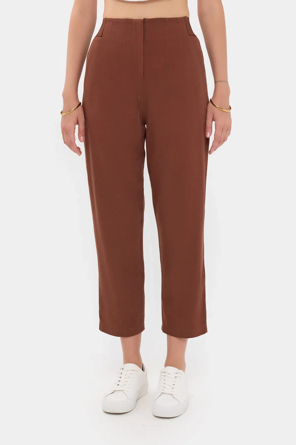 High-Waist Carrot Trousers 2