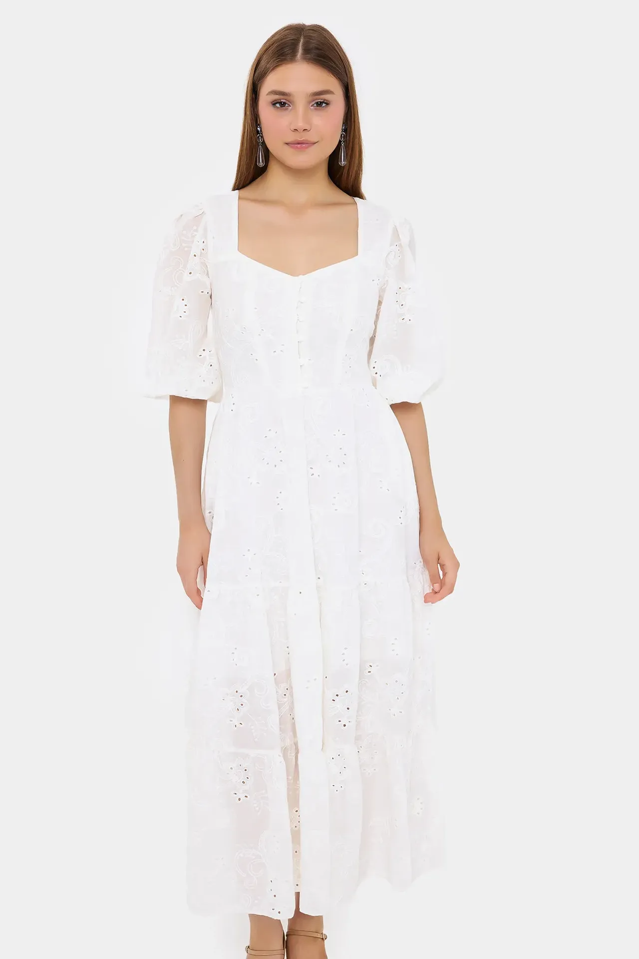 Embroidered Sweetheart Neck Tiered Maxi Dress with a Puff Sleeves