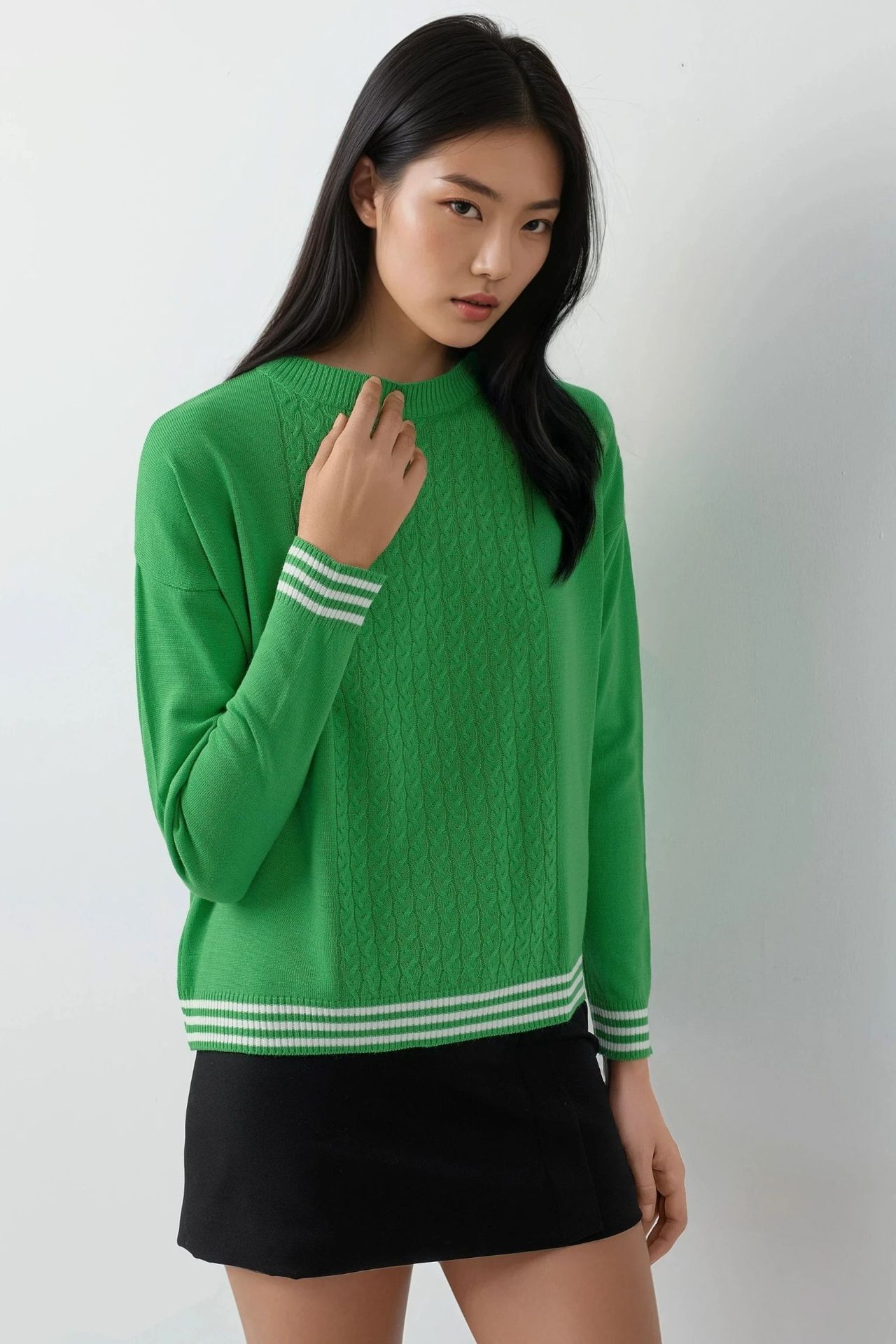 MY FASHION Crew Neck Sweater with Hair Braid Pattern 4