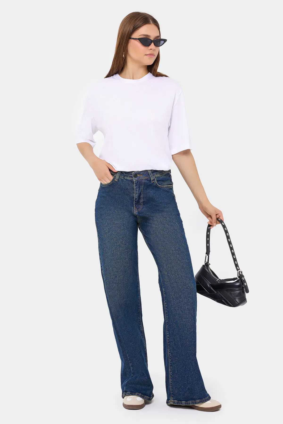 Basic Round Neck Short Sleeve T-Shirt with Zip-Up Back 2