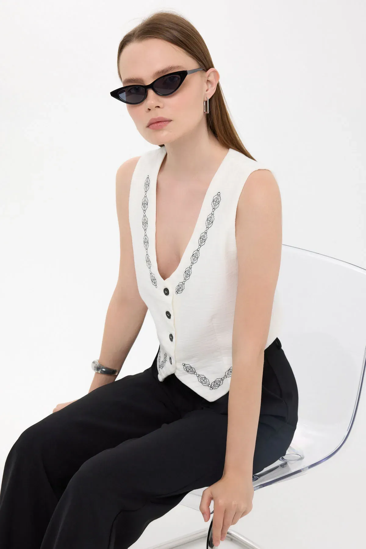 Abstract Print Sleeveless V-Neck Waistcoat 1