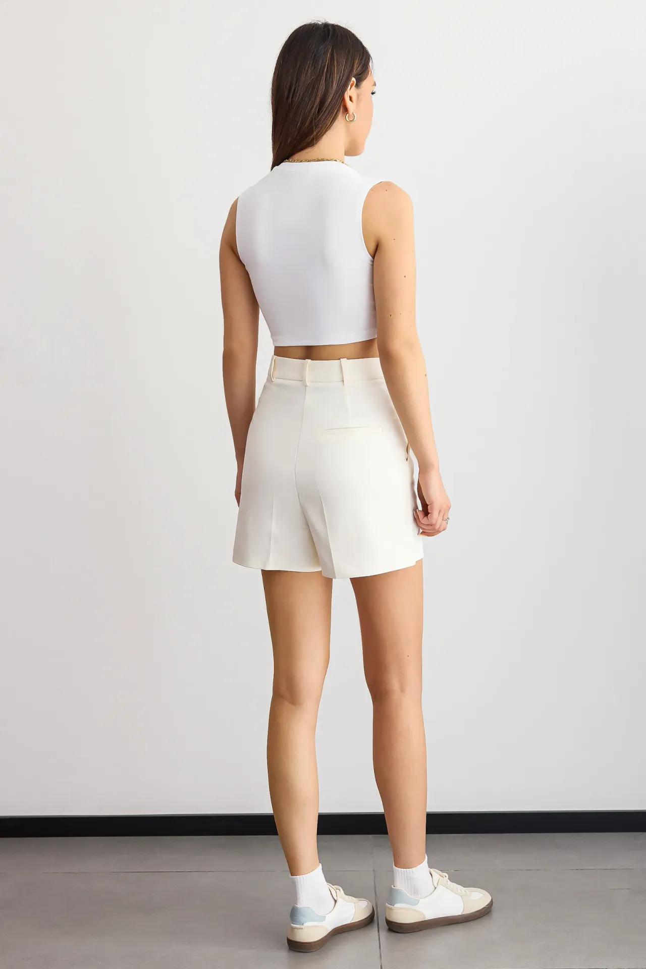 High-Waist Buttoned Shorts