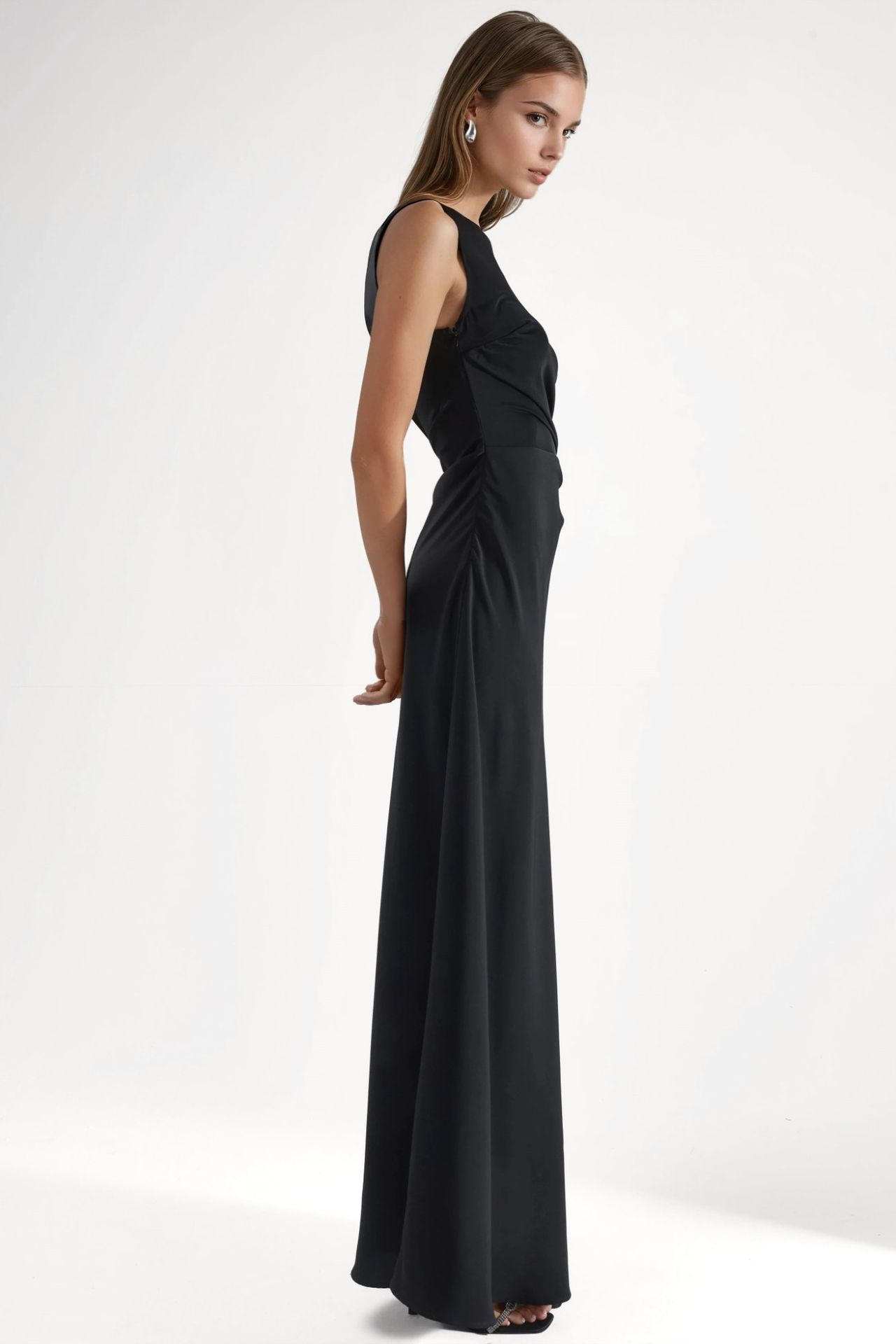 Asymmetrical Collar Cut Out Detailed Maxi Dress 5