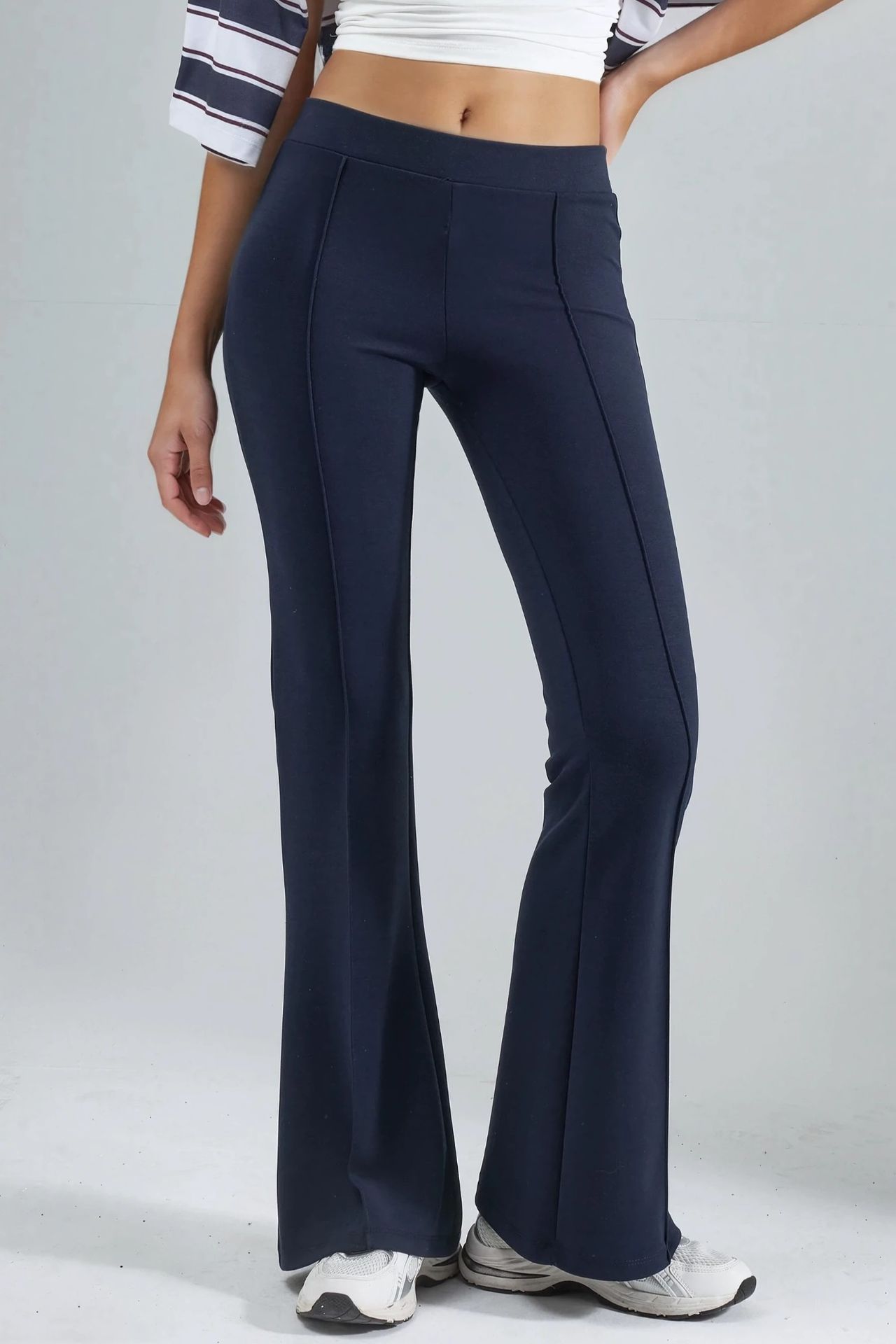 BUSEM Ribbed Elastic Flare Pants 1