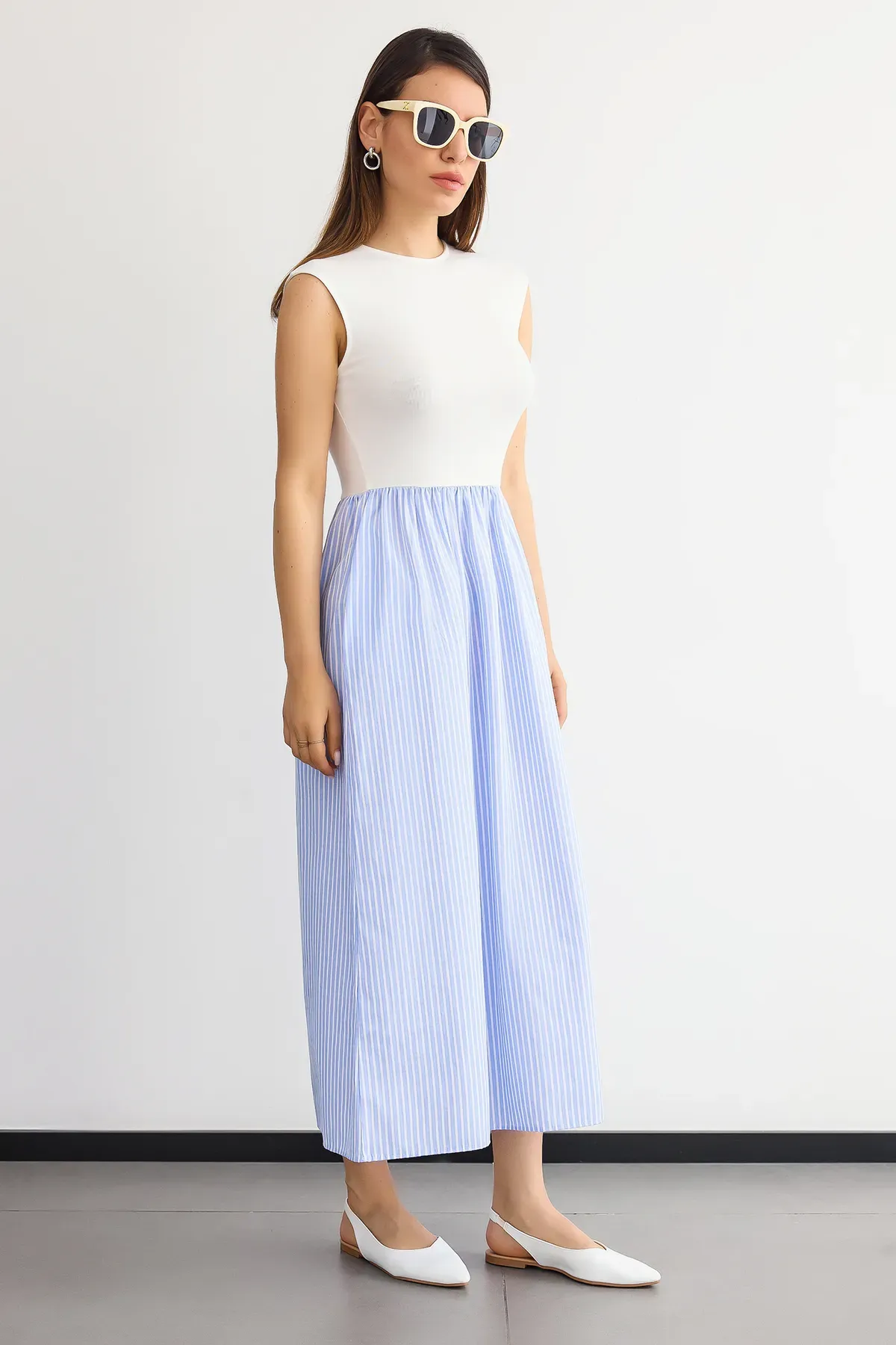 Striped High-Neck A-Line Sleeveless Maxi Dress 3