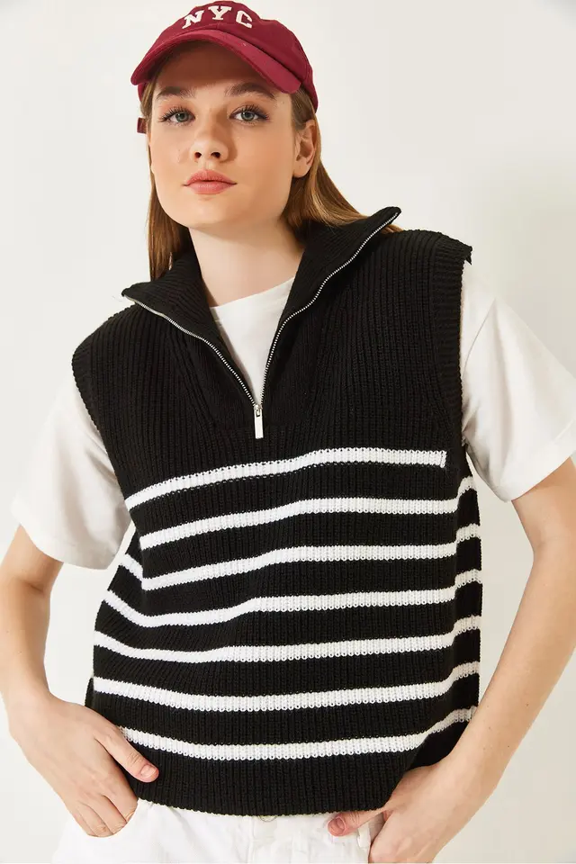 LUCCI Striped Knitwear Sweater Vest with Zipper Collar