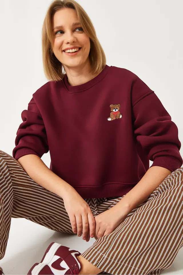 LUCCI Embroidered Crop Sweatshirt with Bow