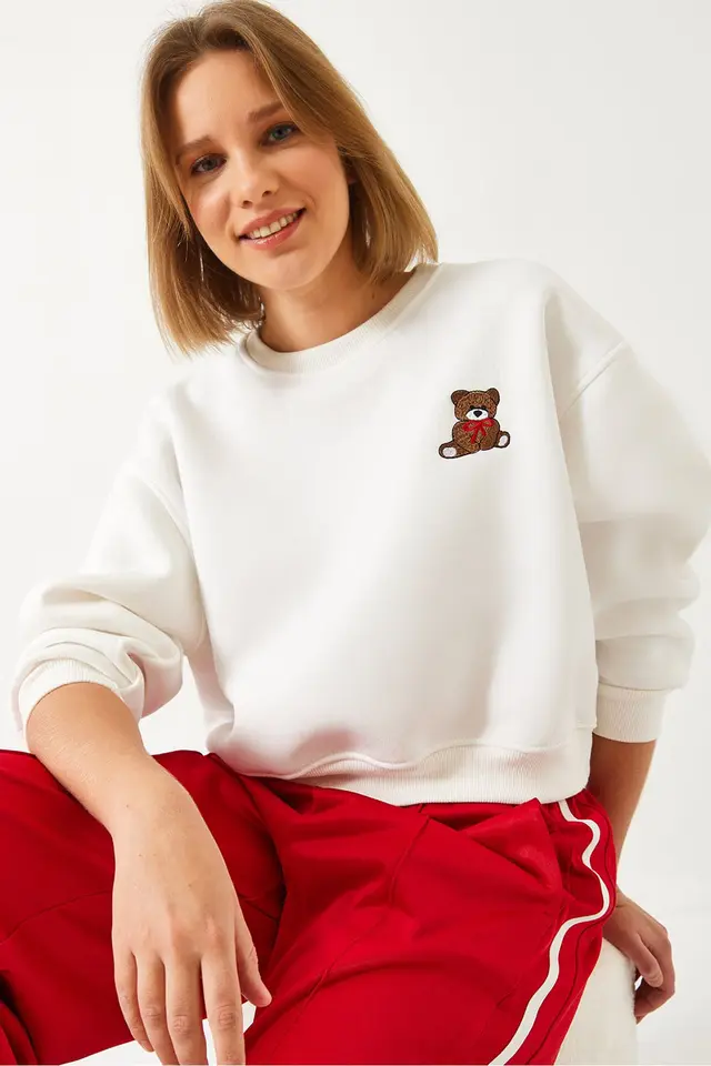 LUCCI Embroidered Crop Sweatshirt with Bow