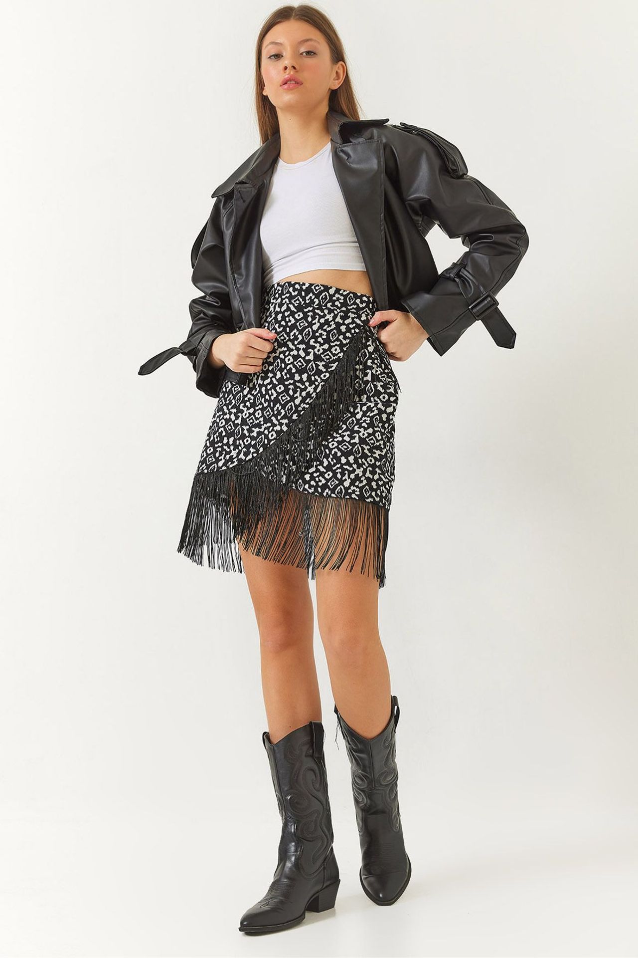 LUCCI Textured Patterned Mini Skirt with Tassel and Tie Closure 1