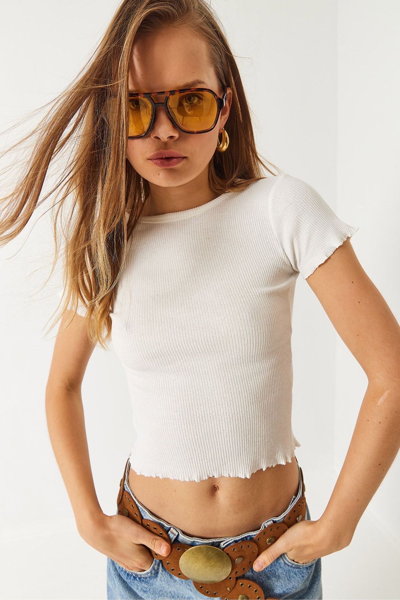 Ribbed Crew Neck Crop T-Shirt with Lettuce Edge Detail 3