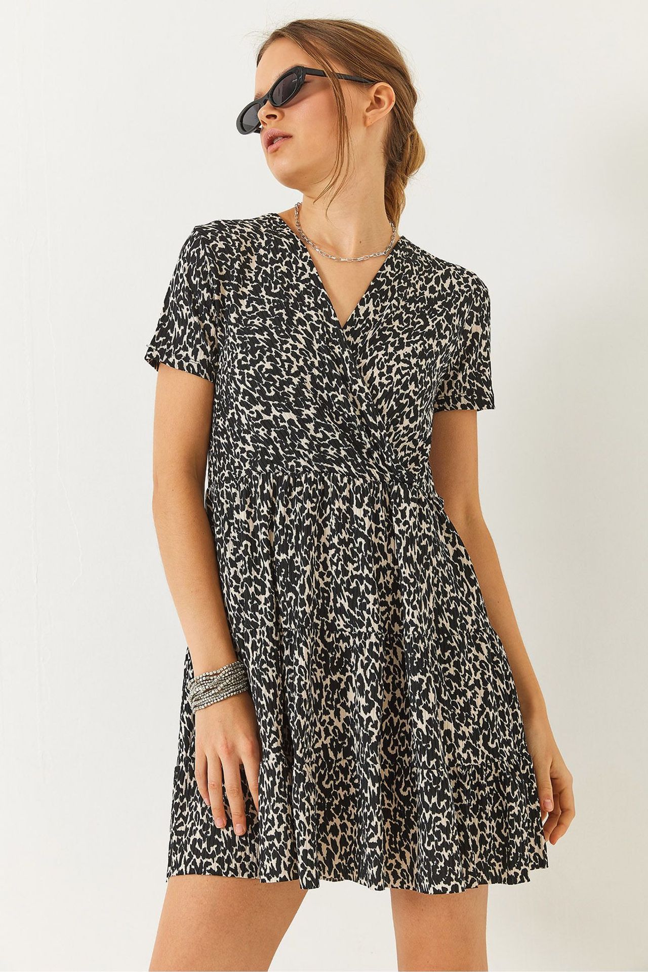 LUCCI Spotted V-Neck Mini Dress 3