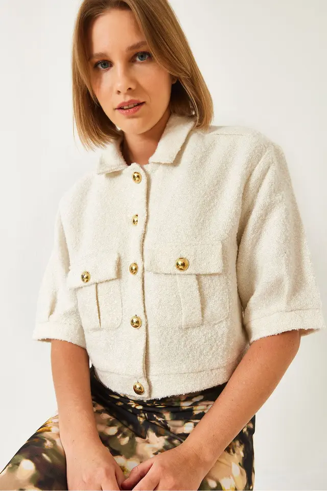 LUCCI Cropped Plush Buttoned Jacket with Shirt Collar