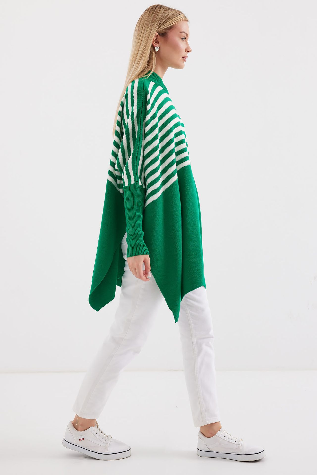 BDART Oversized Acrylic Crew Neck Jumper 4