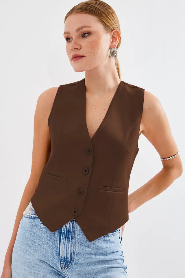 BDART Fitted Buttoned V-Neck Waistcoat with Welt Pocket