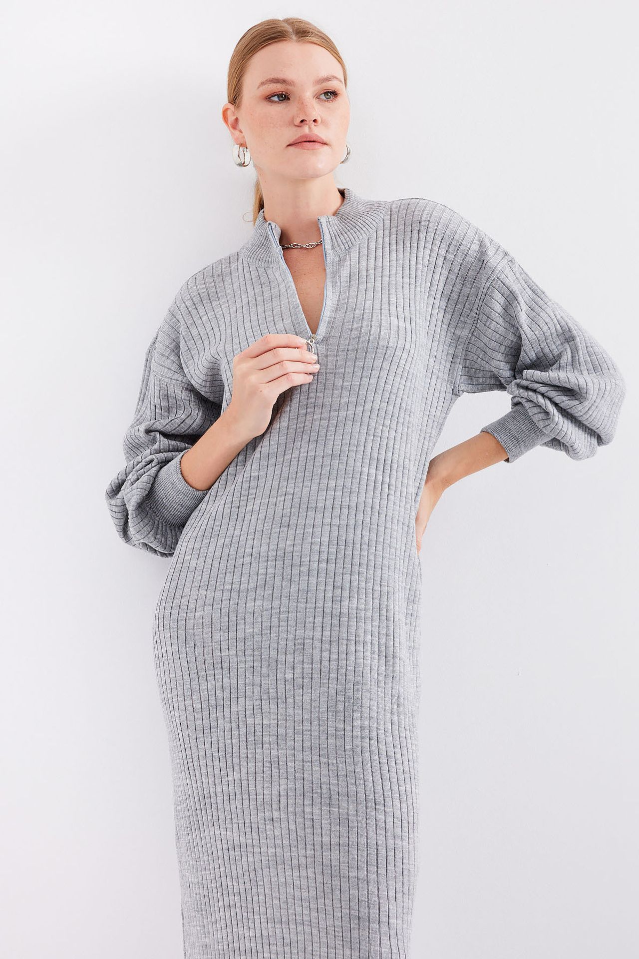 BDART Textured Knit Dress with Half Turtleneck and Zipper 4