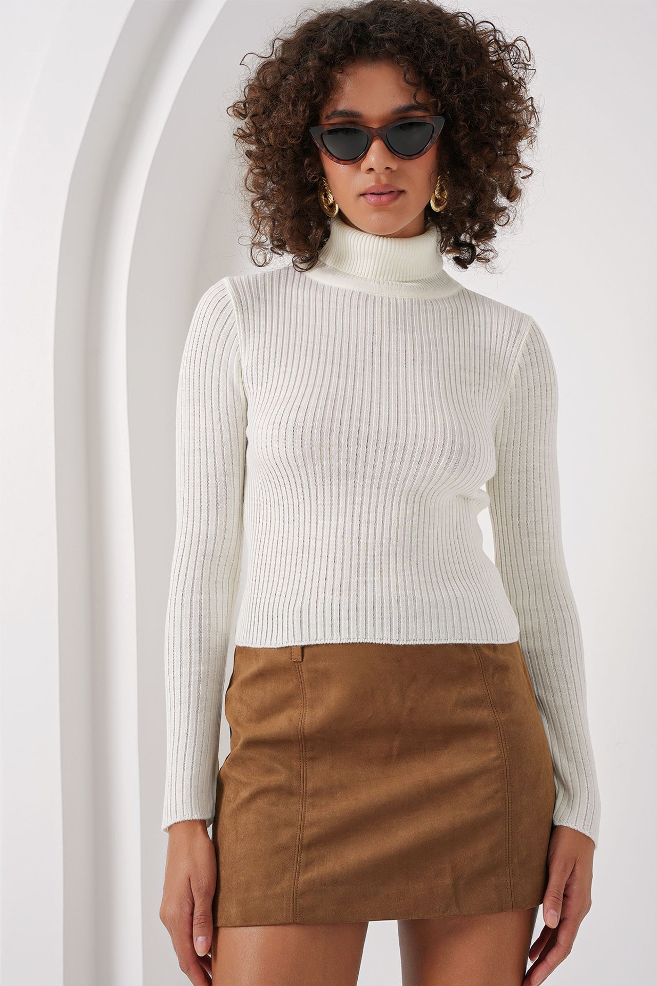 BDART Textured Knit Turtleneck Crop Sweater 3