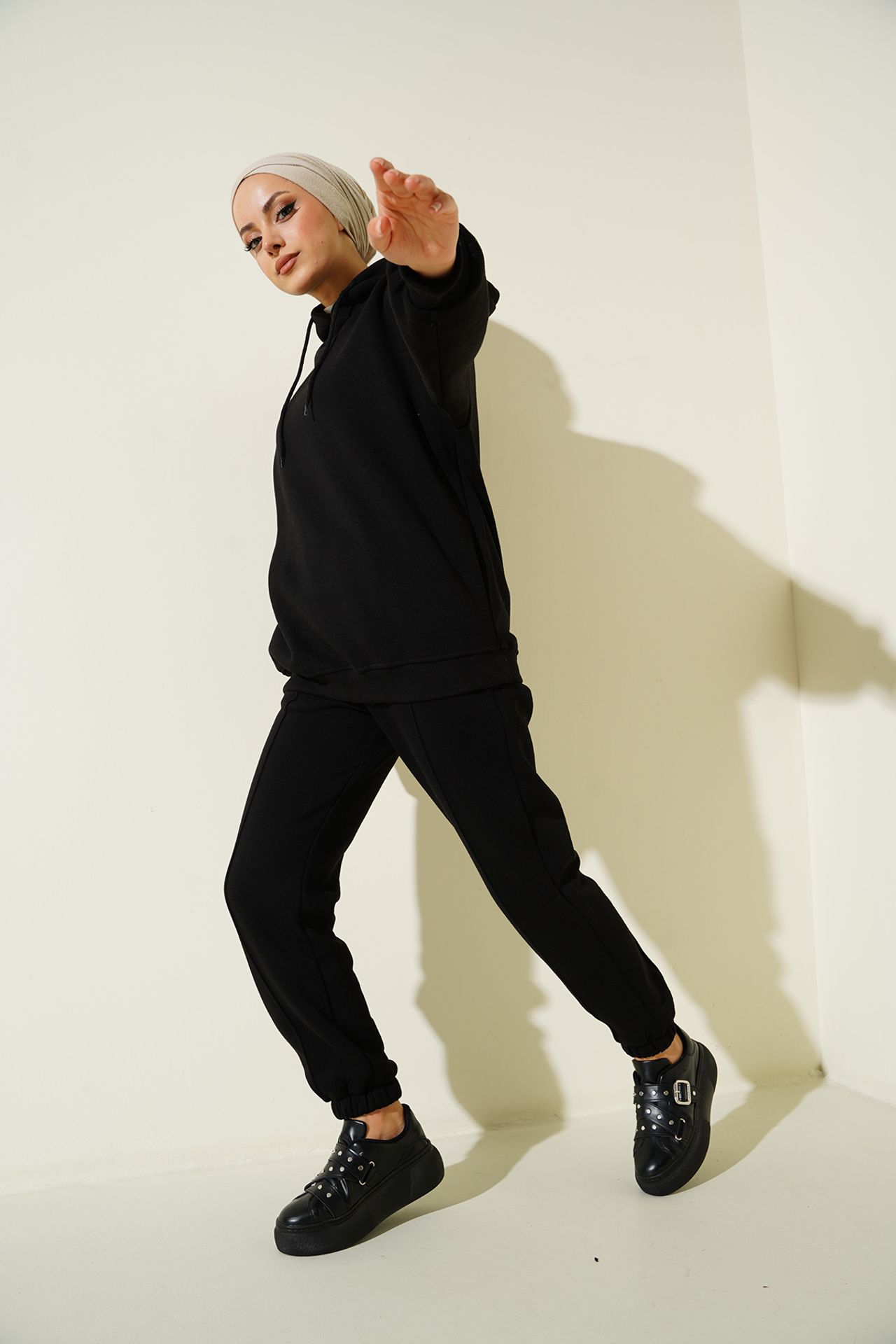 BDART Oversized Hooded Sweatshirt and Pants Active Set 4