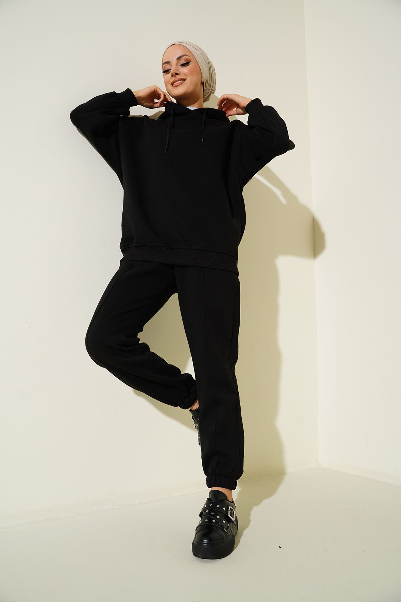 BDART Oversized Hooded Sweatshirt and Pants Active Set 5
