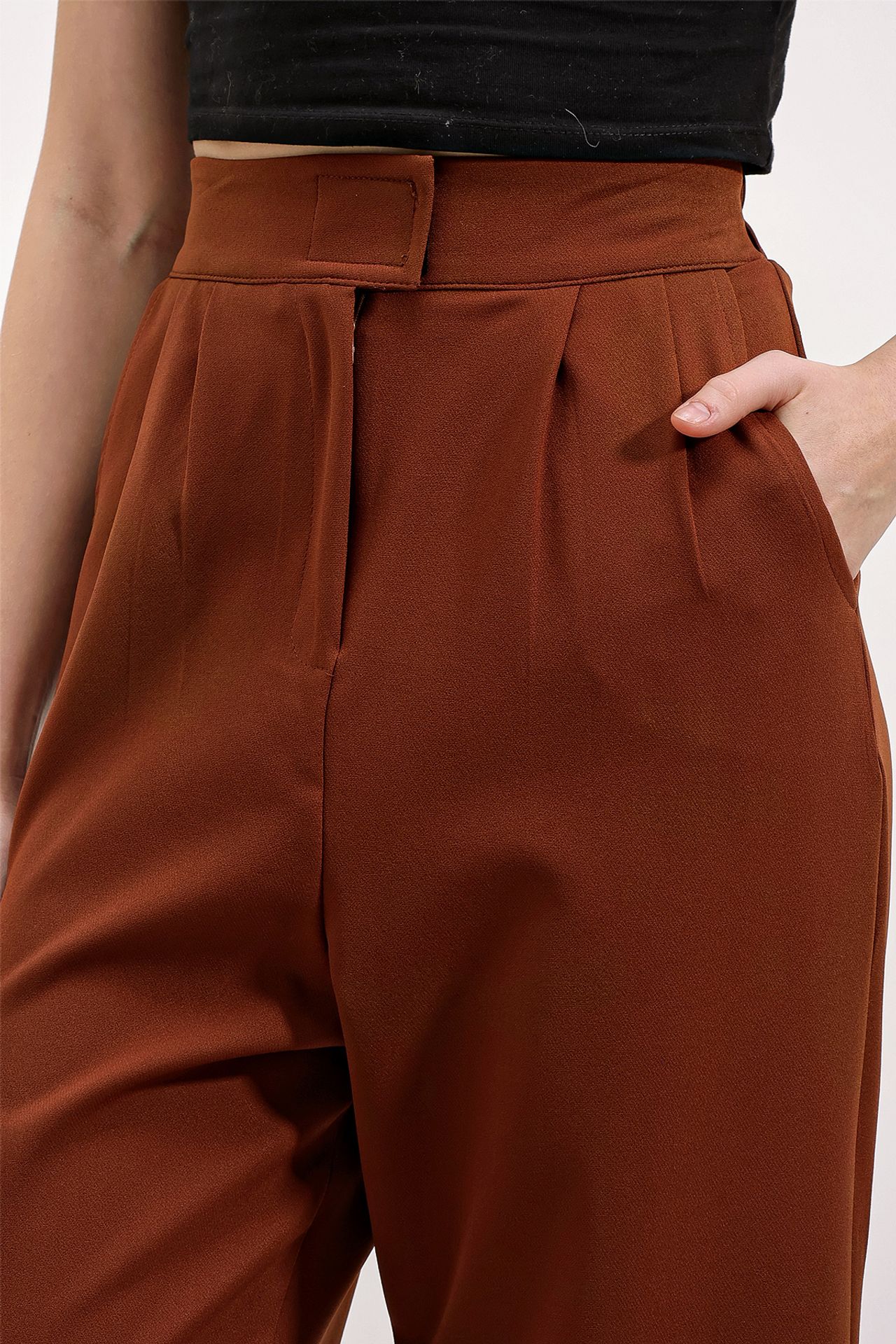 High Waist Wide Leg Pleated Satin Trousers 3