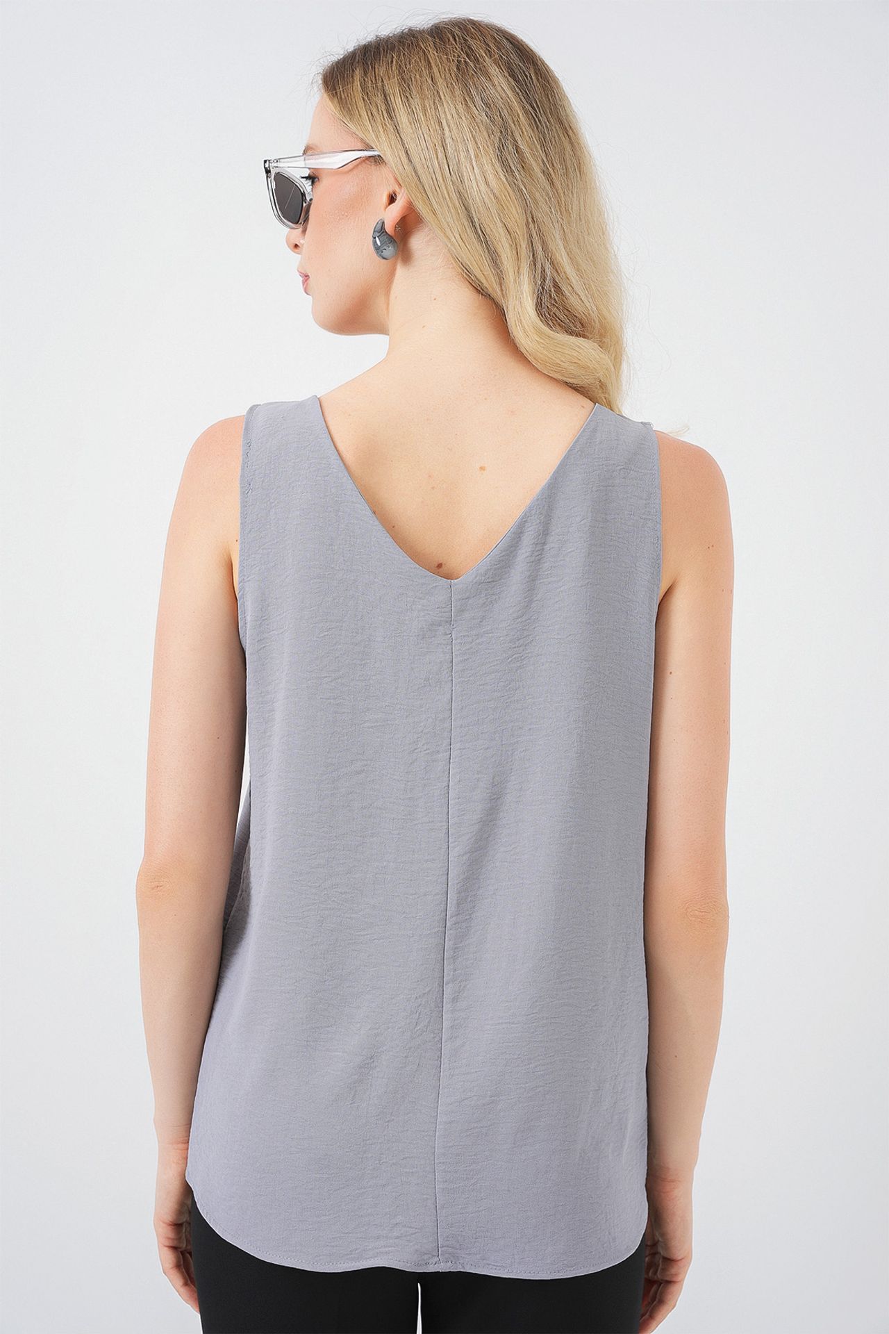 BDART Textured V-Neck Sleeveless Blouse 6